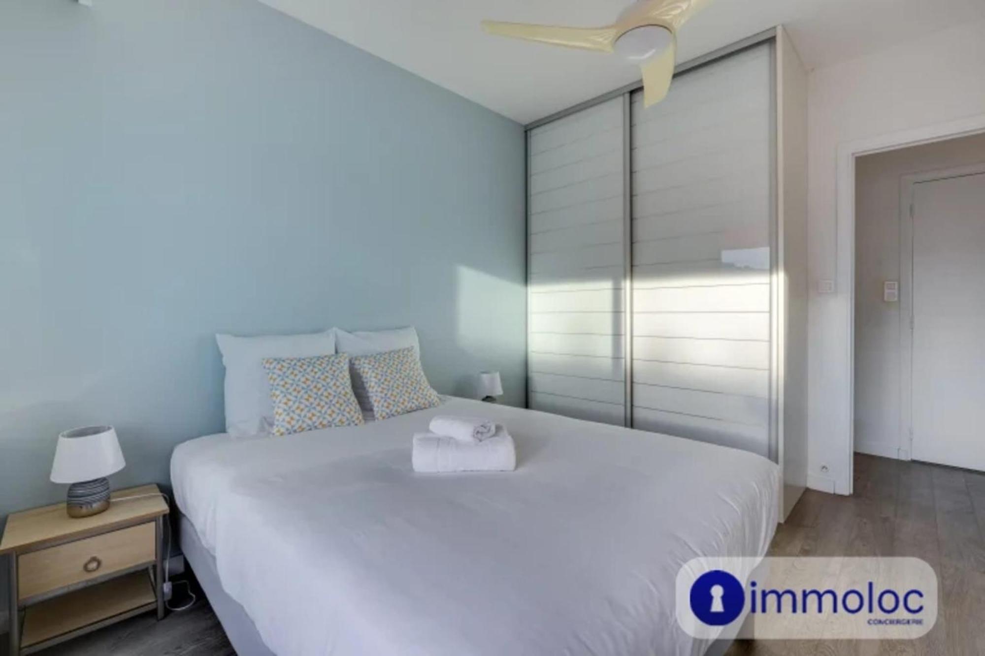 Air-conditioned In The Liberation District Apartment