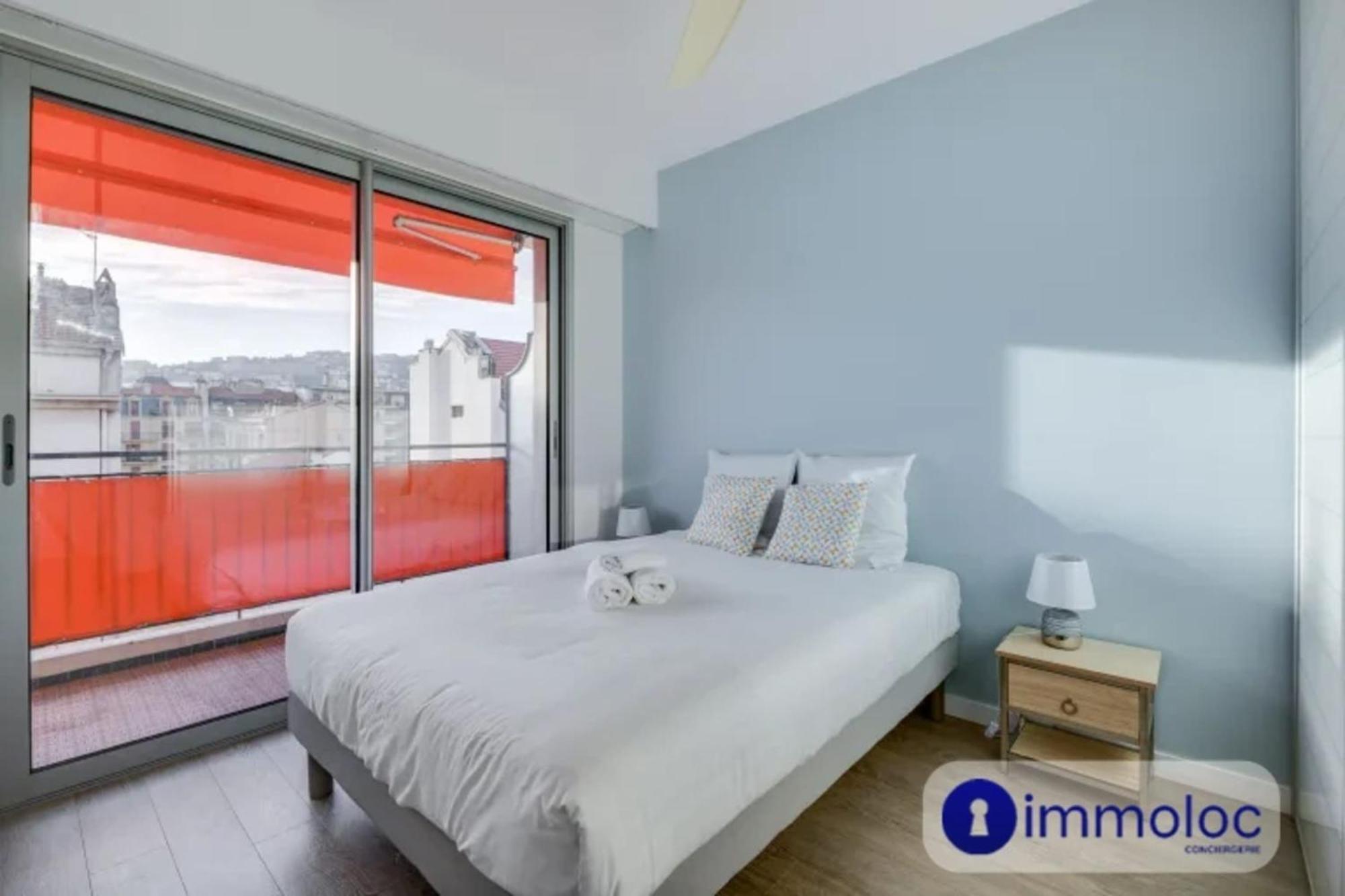 Air-conditioned In The Liberation District Apartment