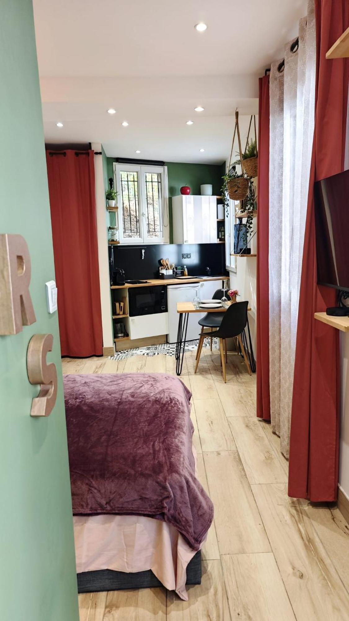 De Charme Climatise Gare Riquier