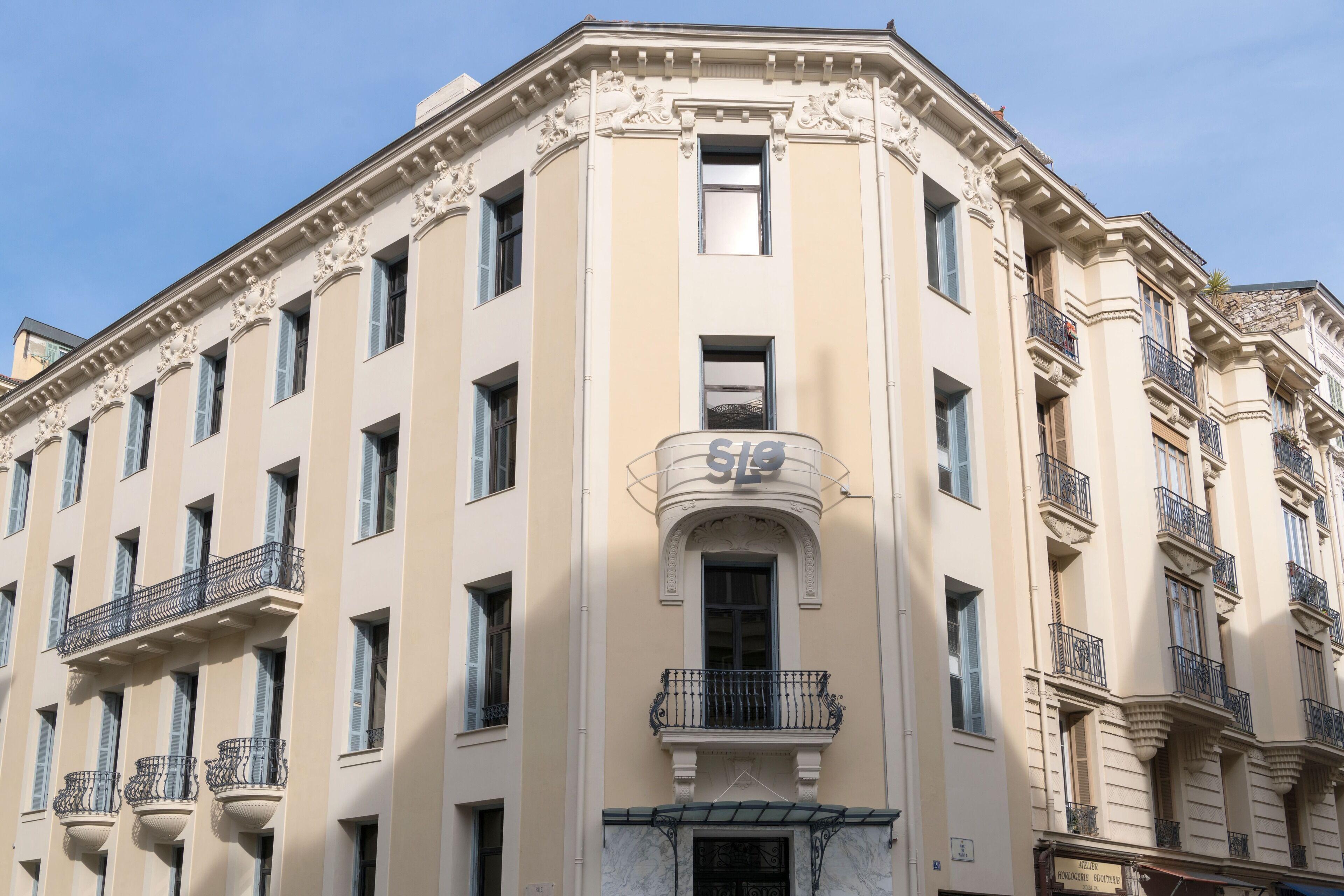 Slo Hostel
