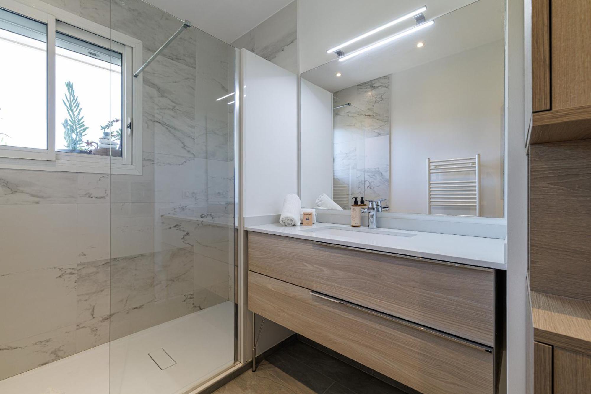 Quiet & Open View - 1 Bdr Large Terrace Apartment *