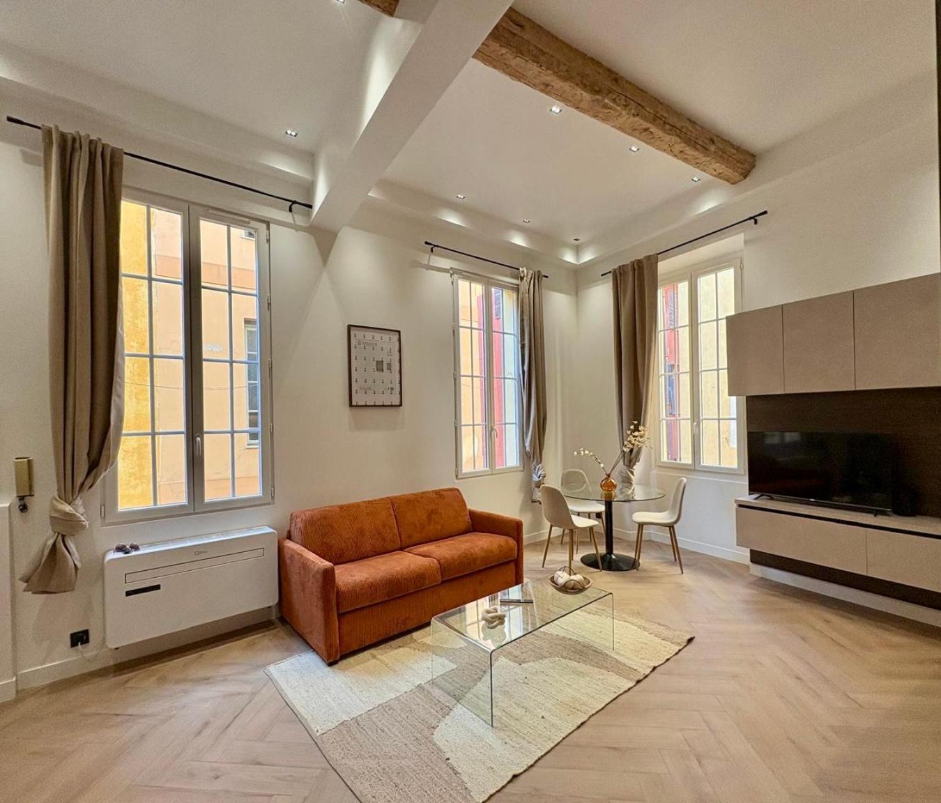Apartment Charme Et Modernite Au Coeur Du Vieux Nice
