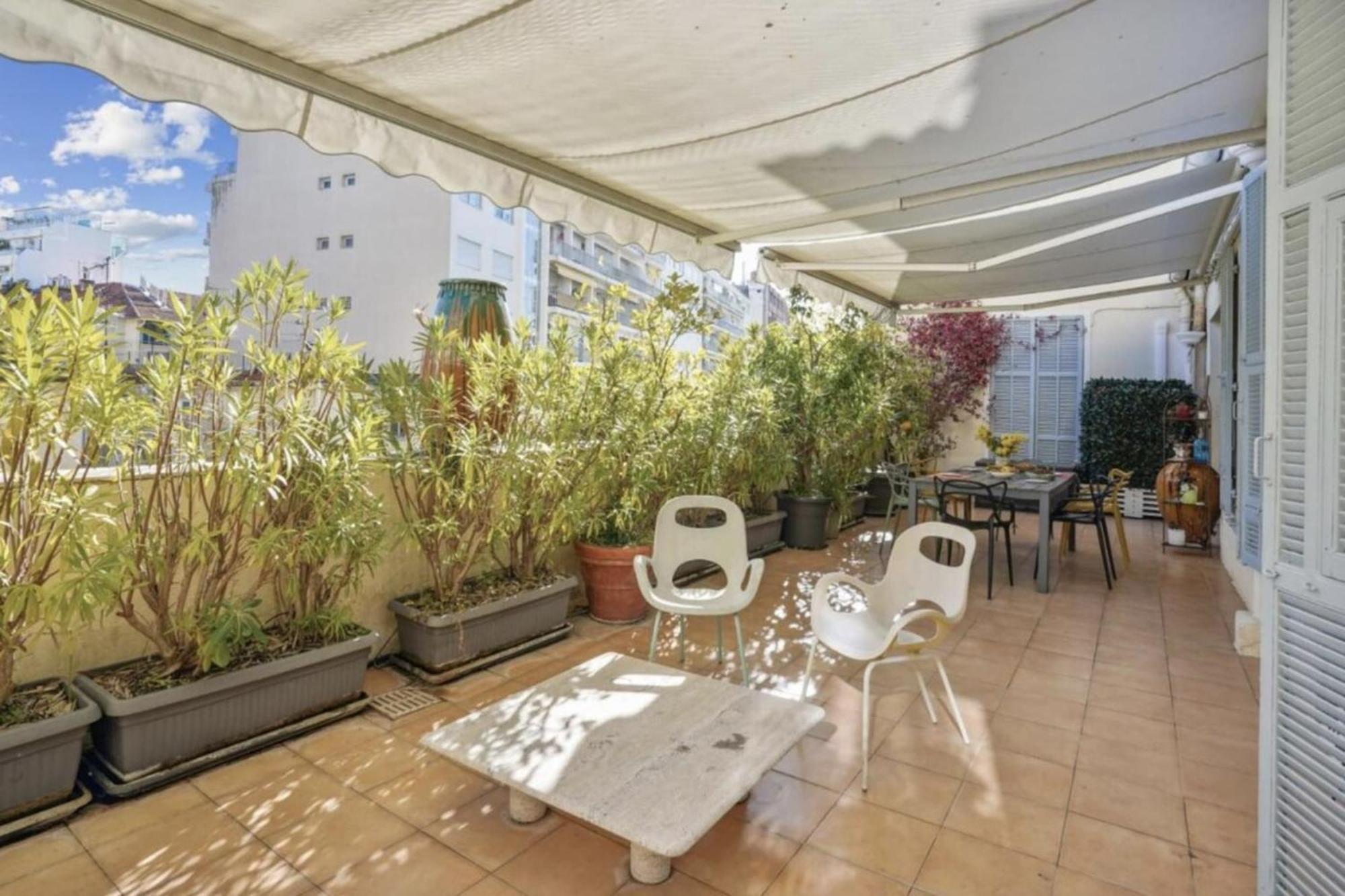 Luxueux Avec Terrasse Et Parking Apartment *