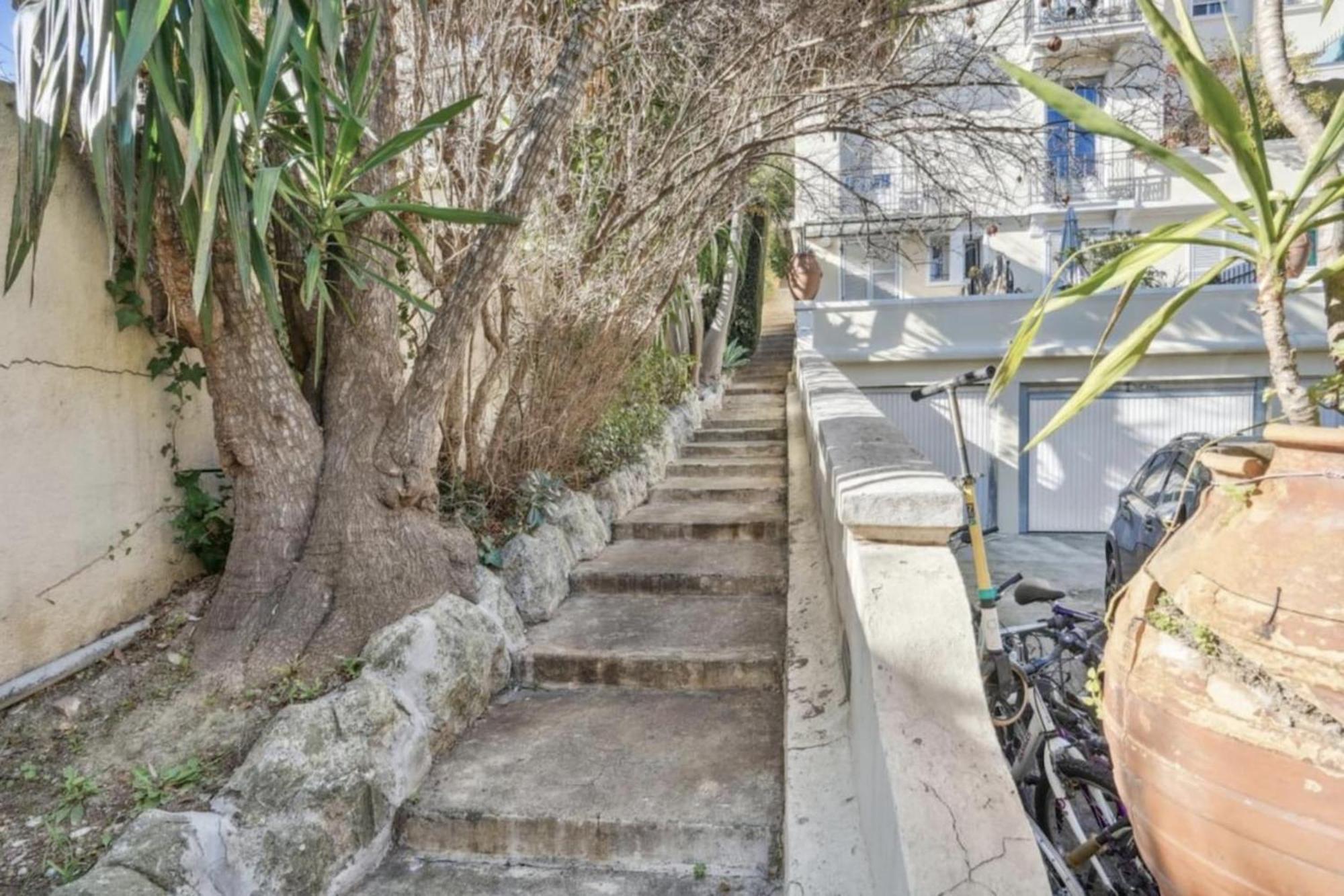 Luxueux Avec Terrasse Et Parking Apartment