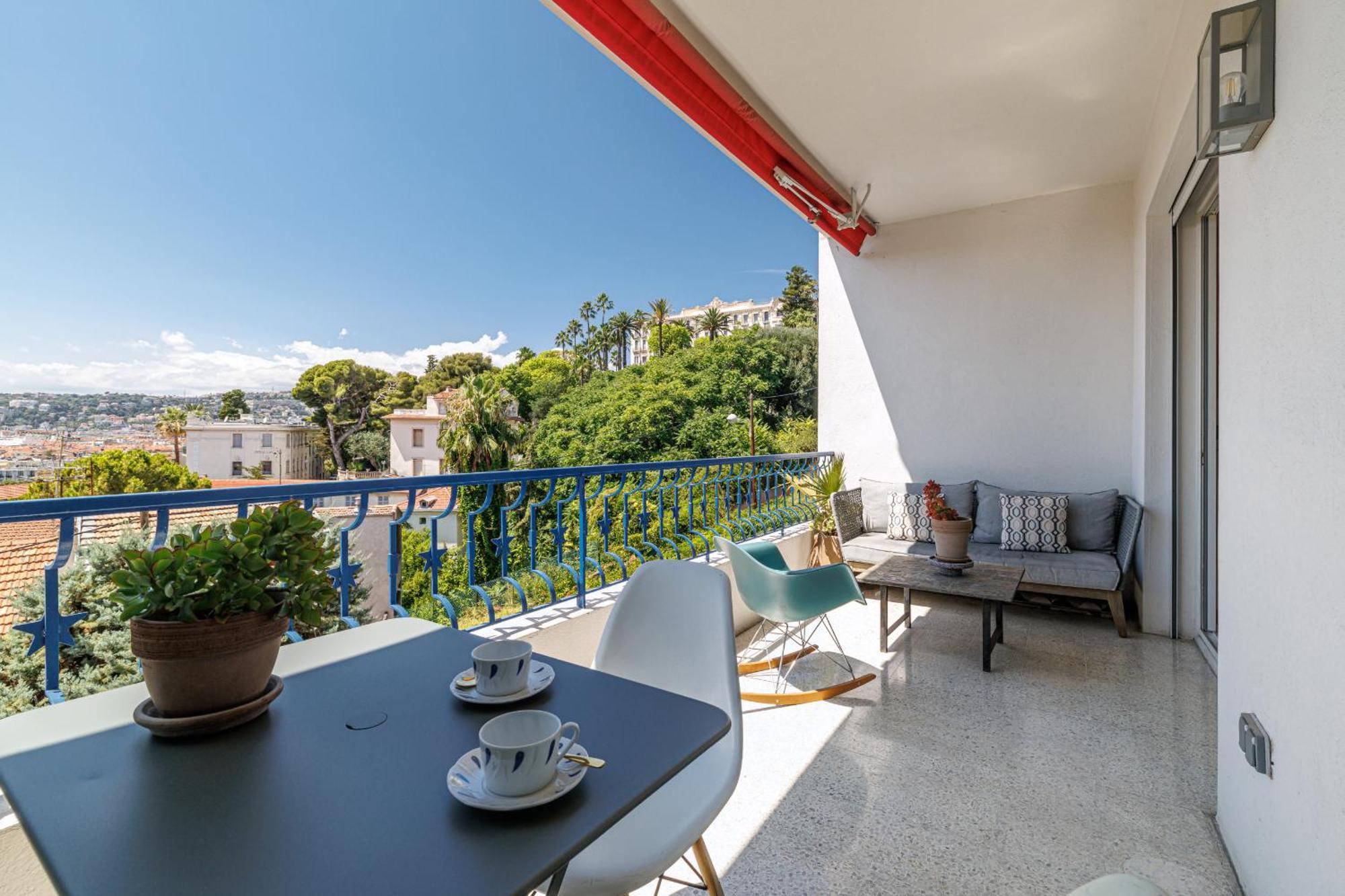 Apartment Quiet & Open View - 1 Bdr Large Terrace