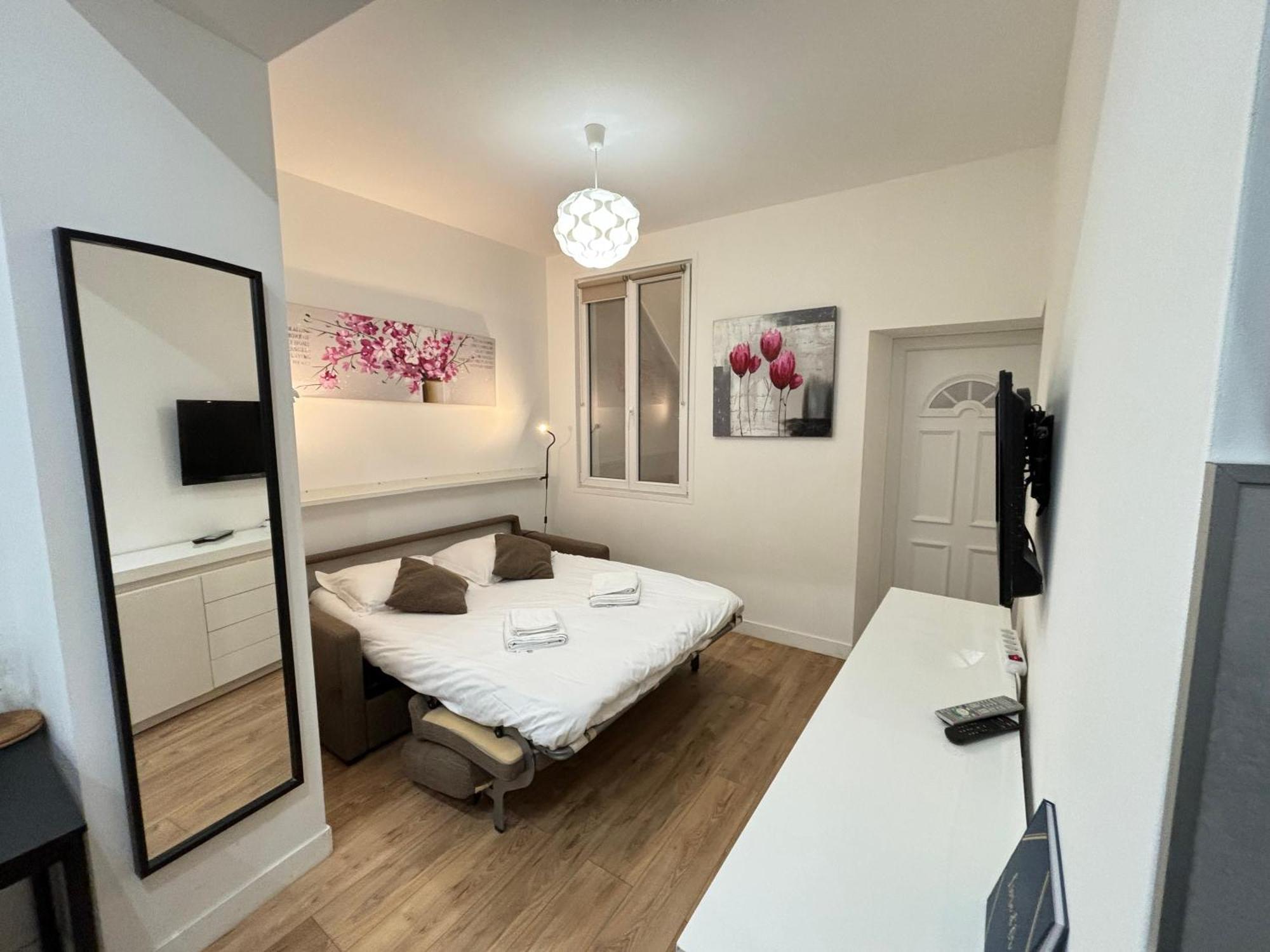 Au Coeur Du Vieux Nice, Superbe Refait A Neuf Apartment *