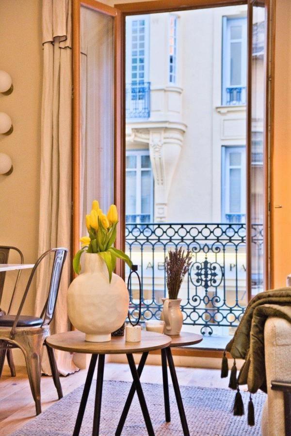 Mayerbeer - 2 Bedrooms With Balcony Apartment Nice