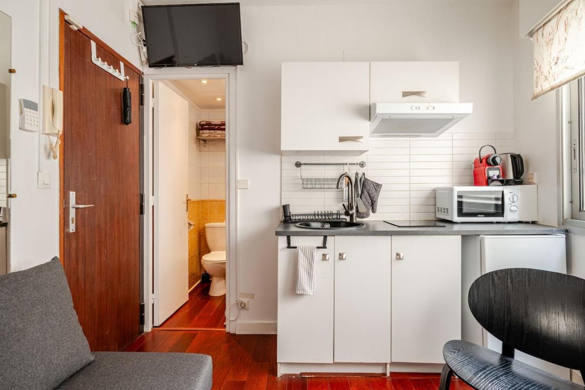 Studette A Cote De La Et La Promenade Apartment *