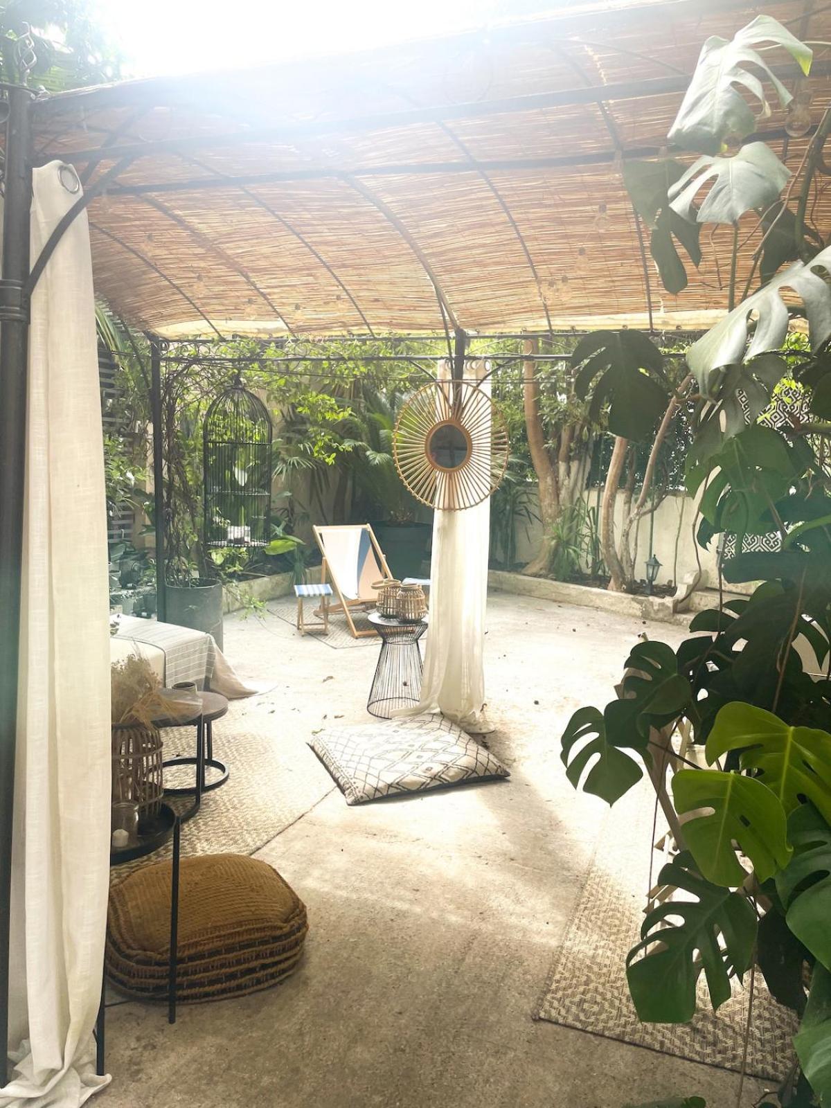 With Private Garden In Center Apartment *