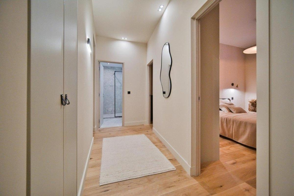 Apartment Mayerbeer - 2 Bedrooms With Balcony *