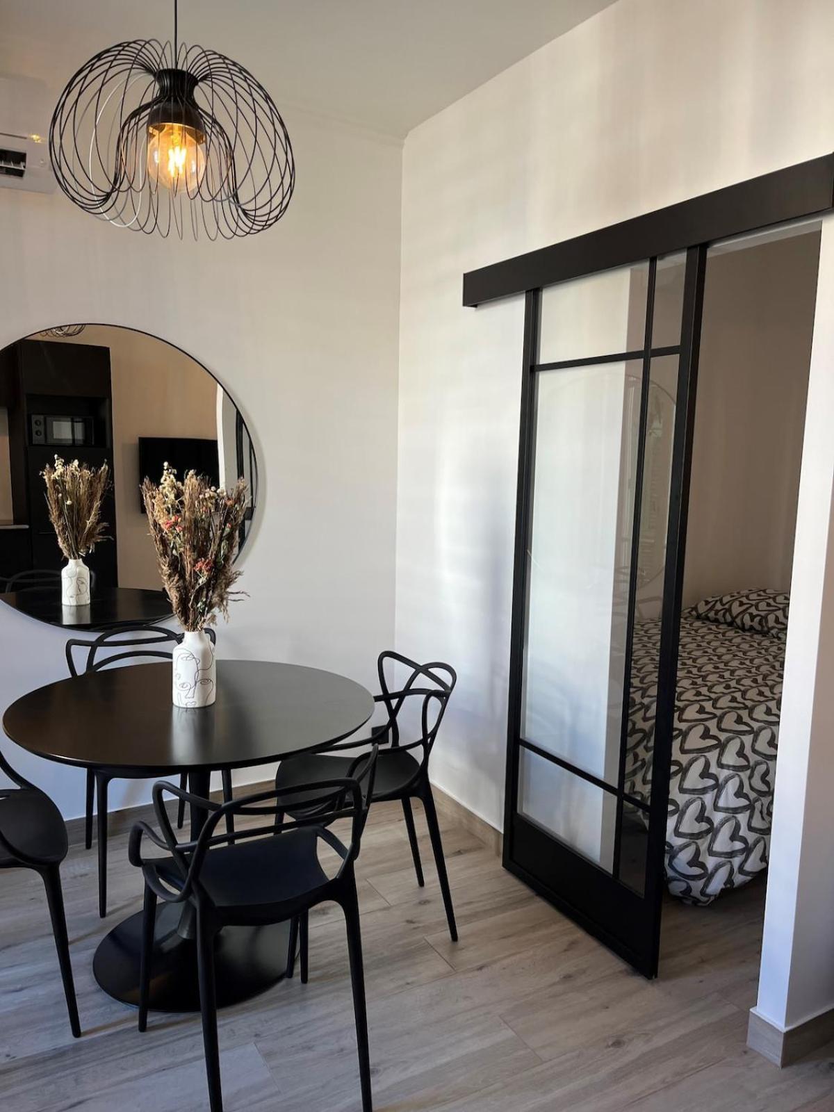 2 Pieces - Hyper Centre De Nice