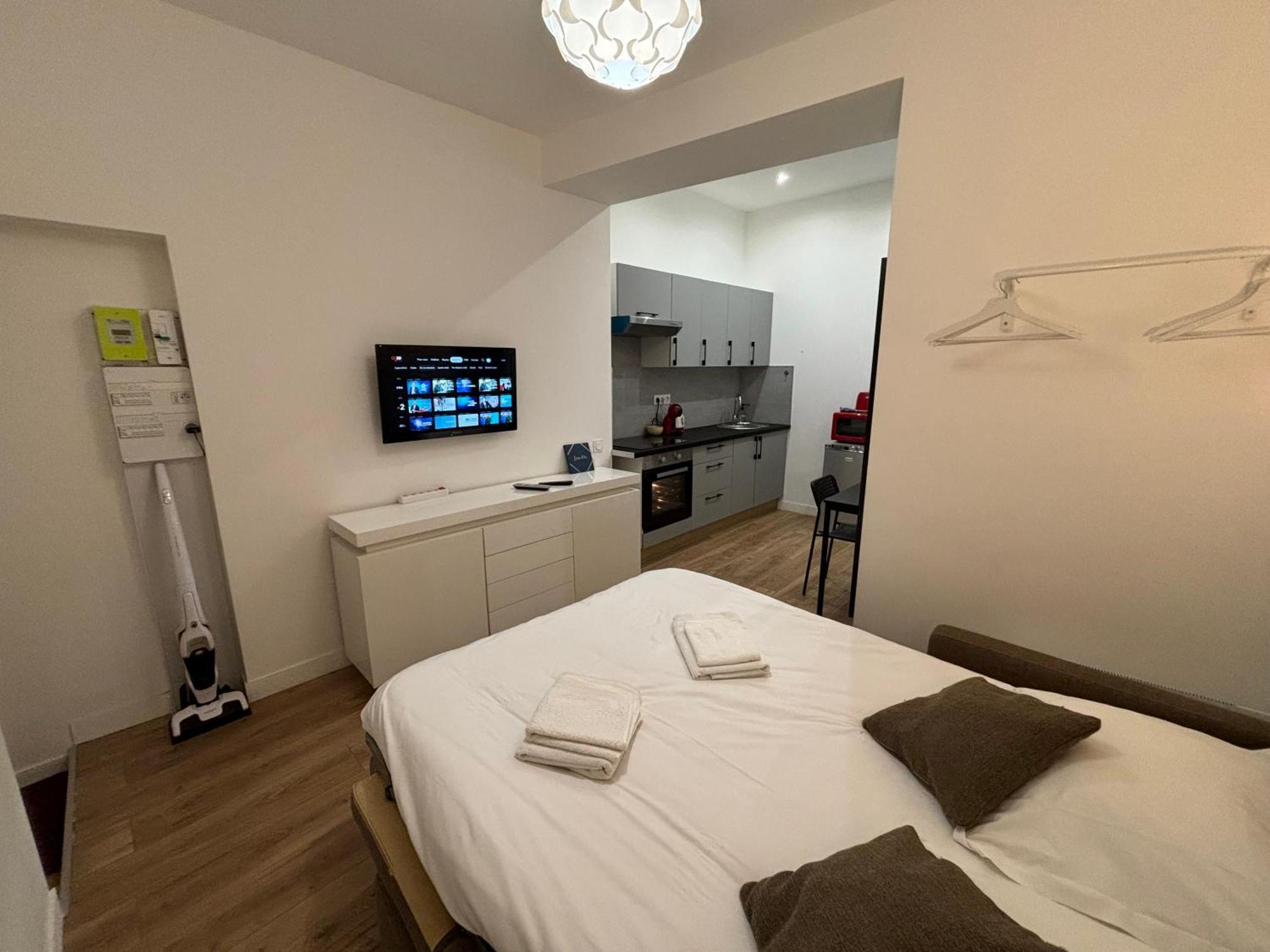 Au Coeur Du Vieux Nice, Superbe Refait A Neuf