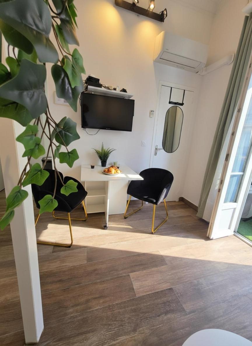 Apartment Cozy Studio, Balcony & Ac, Heart Of *