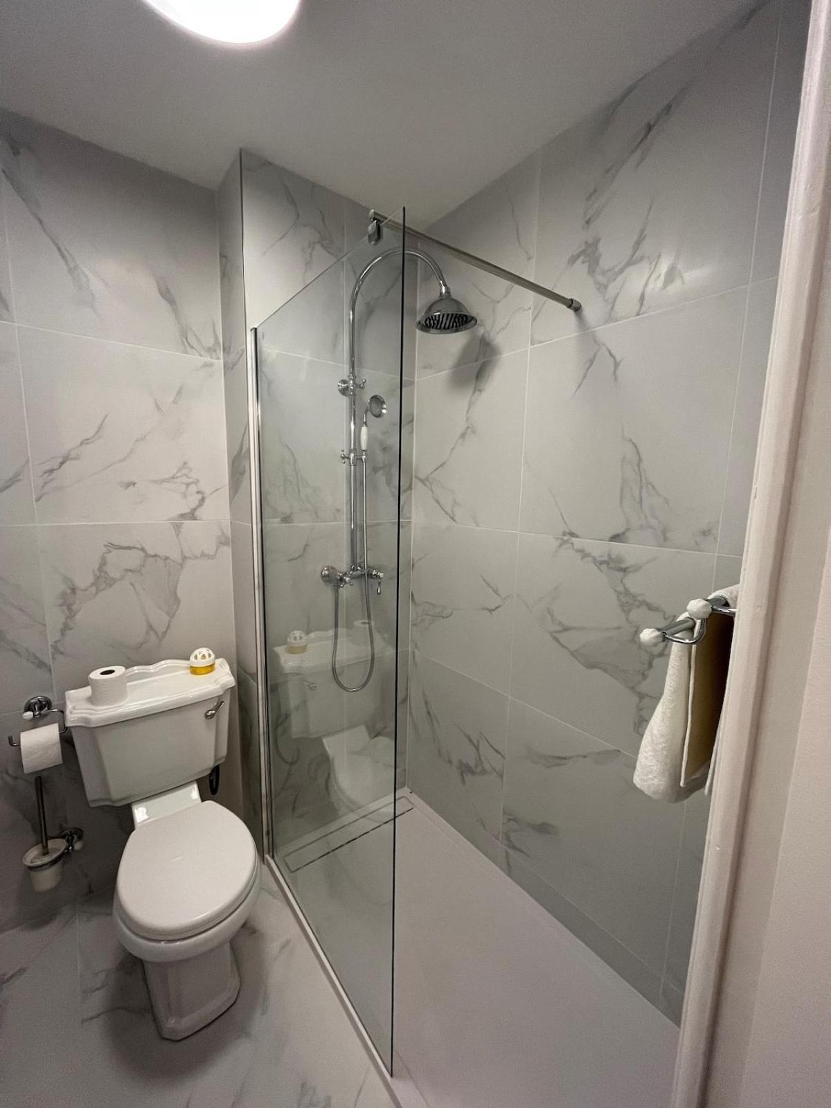 2 Pieces - Hyper Centre De *