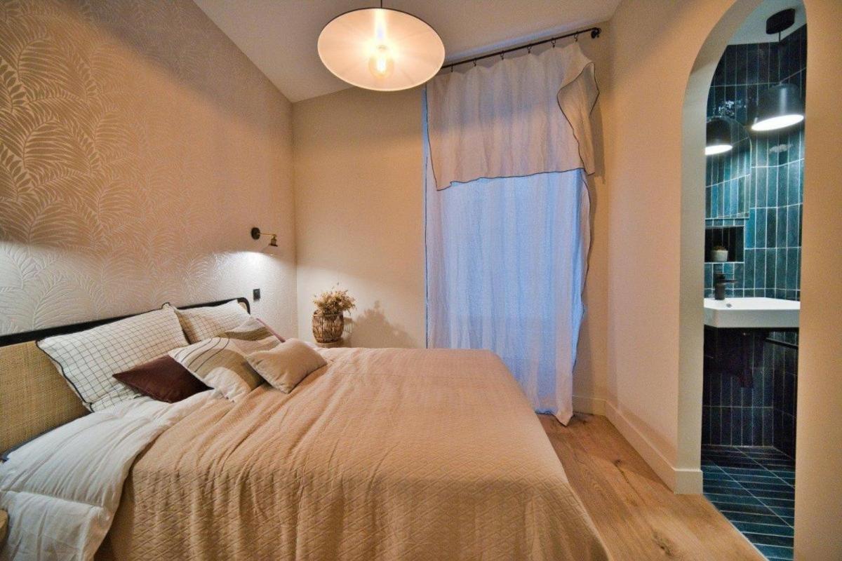 Mayerbeer - 2 Bedrooms With Balcony * Nice