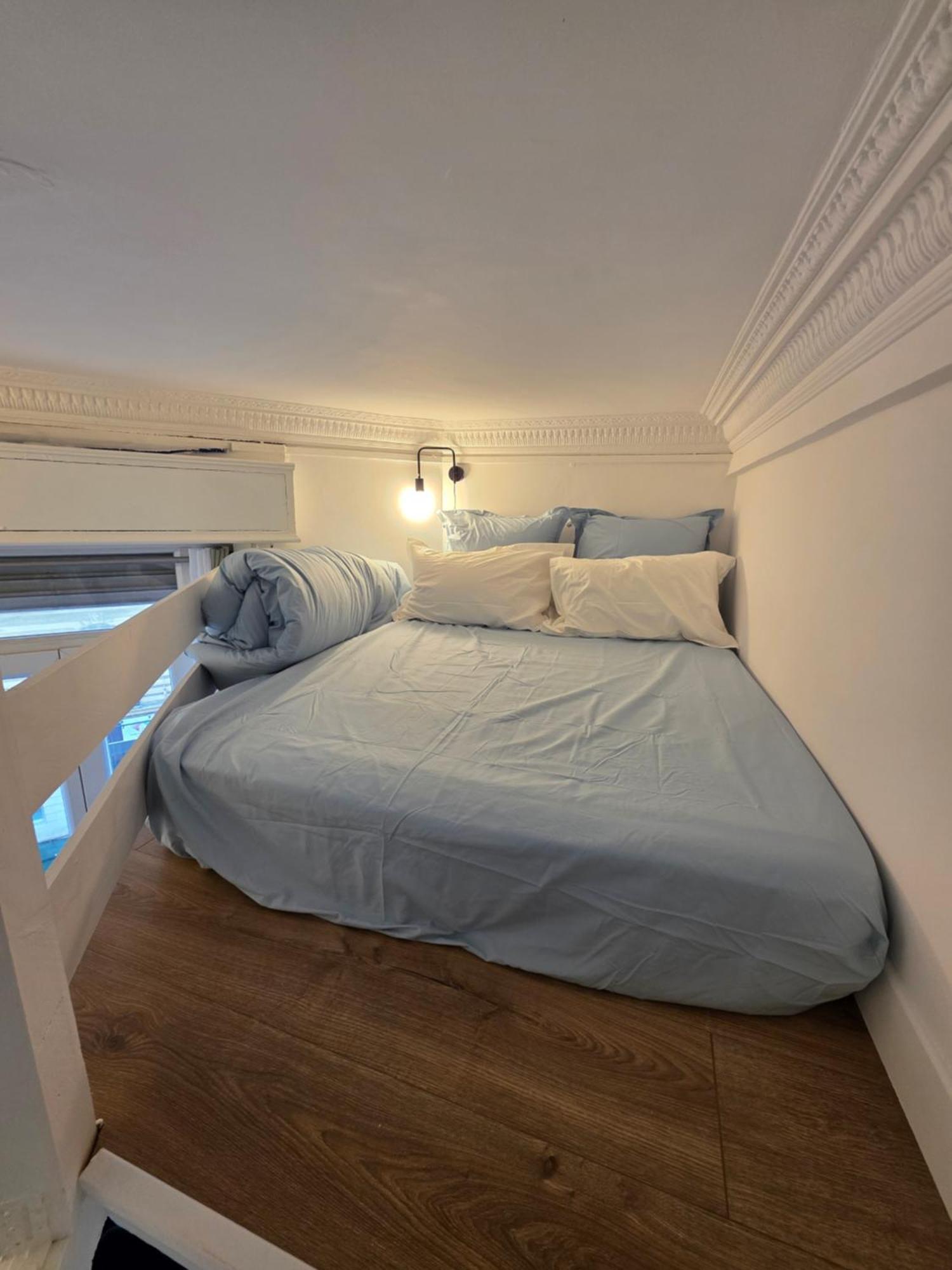 Cozy Studio, Balcony & Ac, Heart Of *