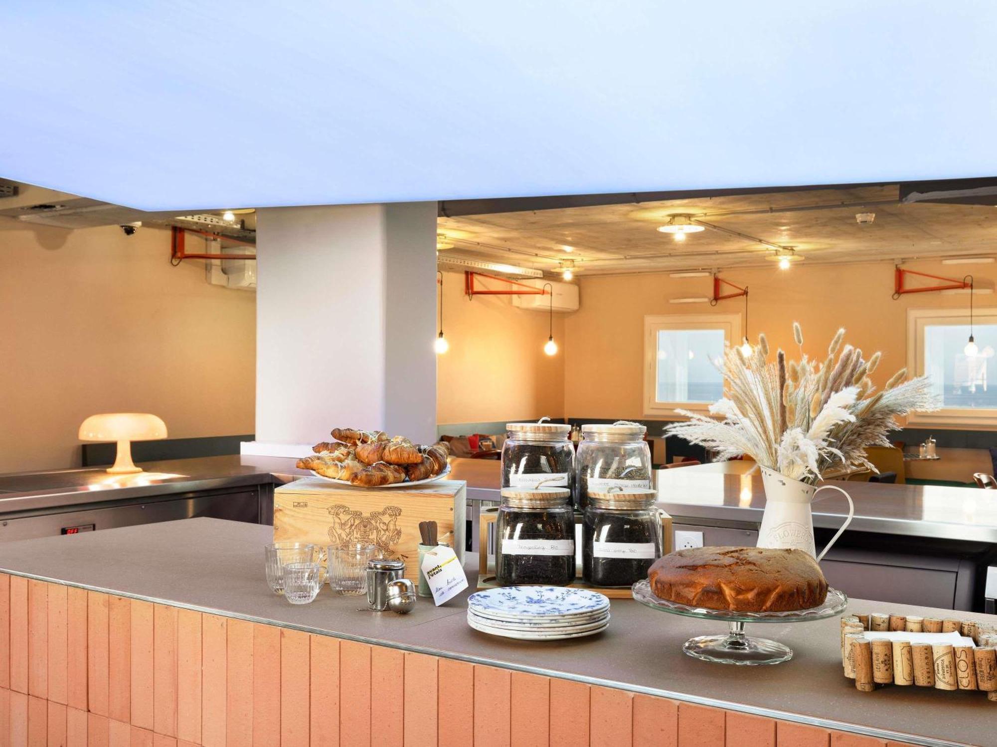 Greet Aeroport Promenade Des Hotel