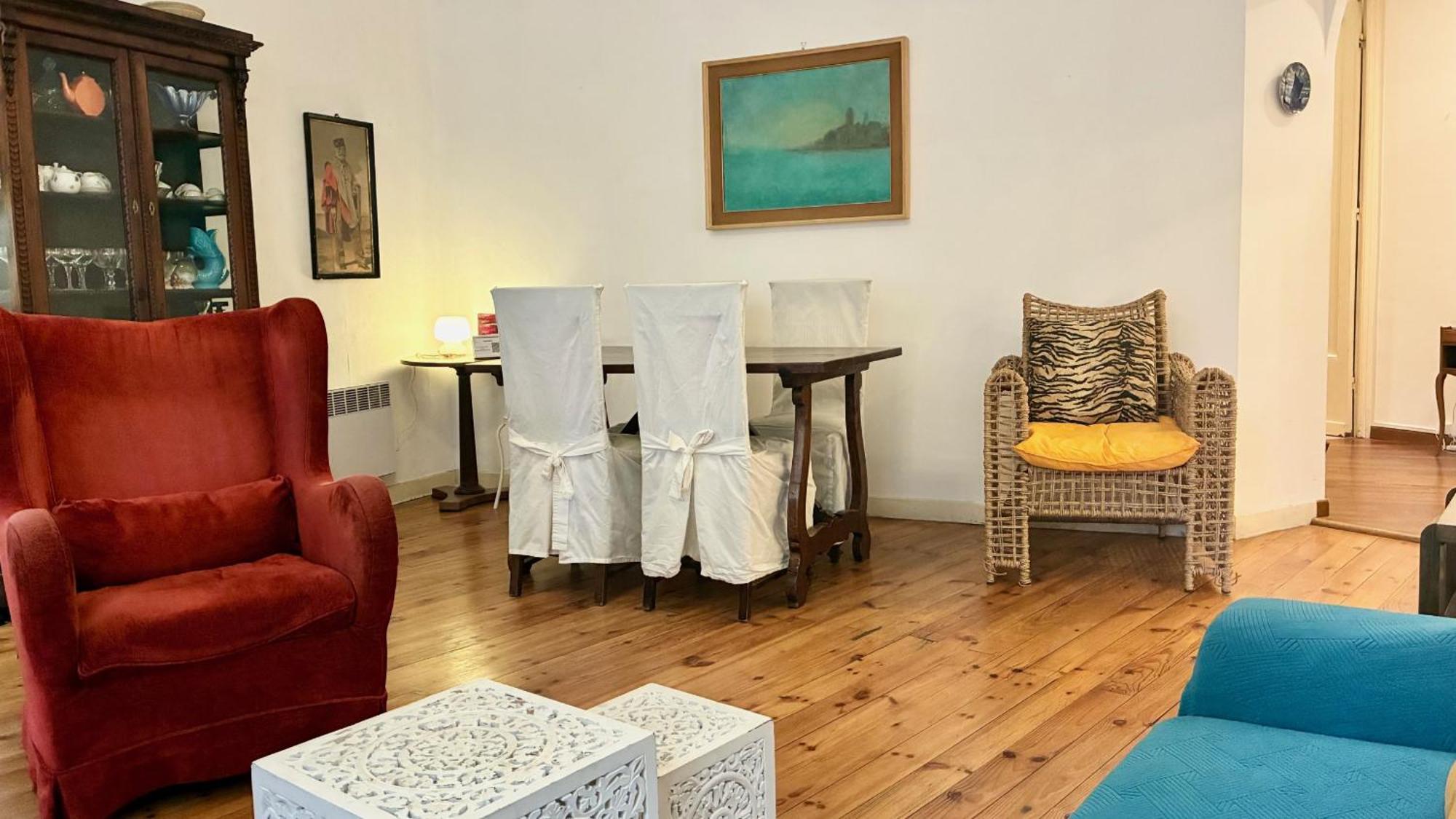 Riviera: Spacious Old Town Near Apartment 2*