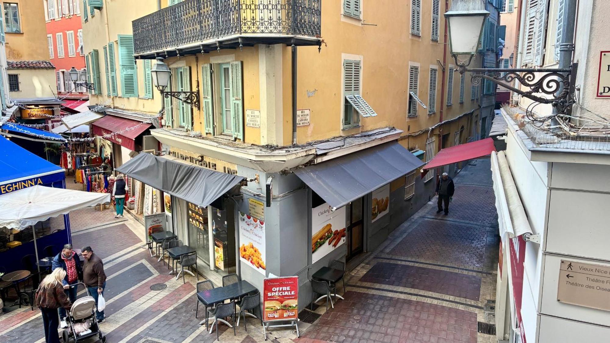 Riviera: Spacious Old Town Near Apartment