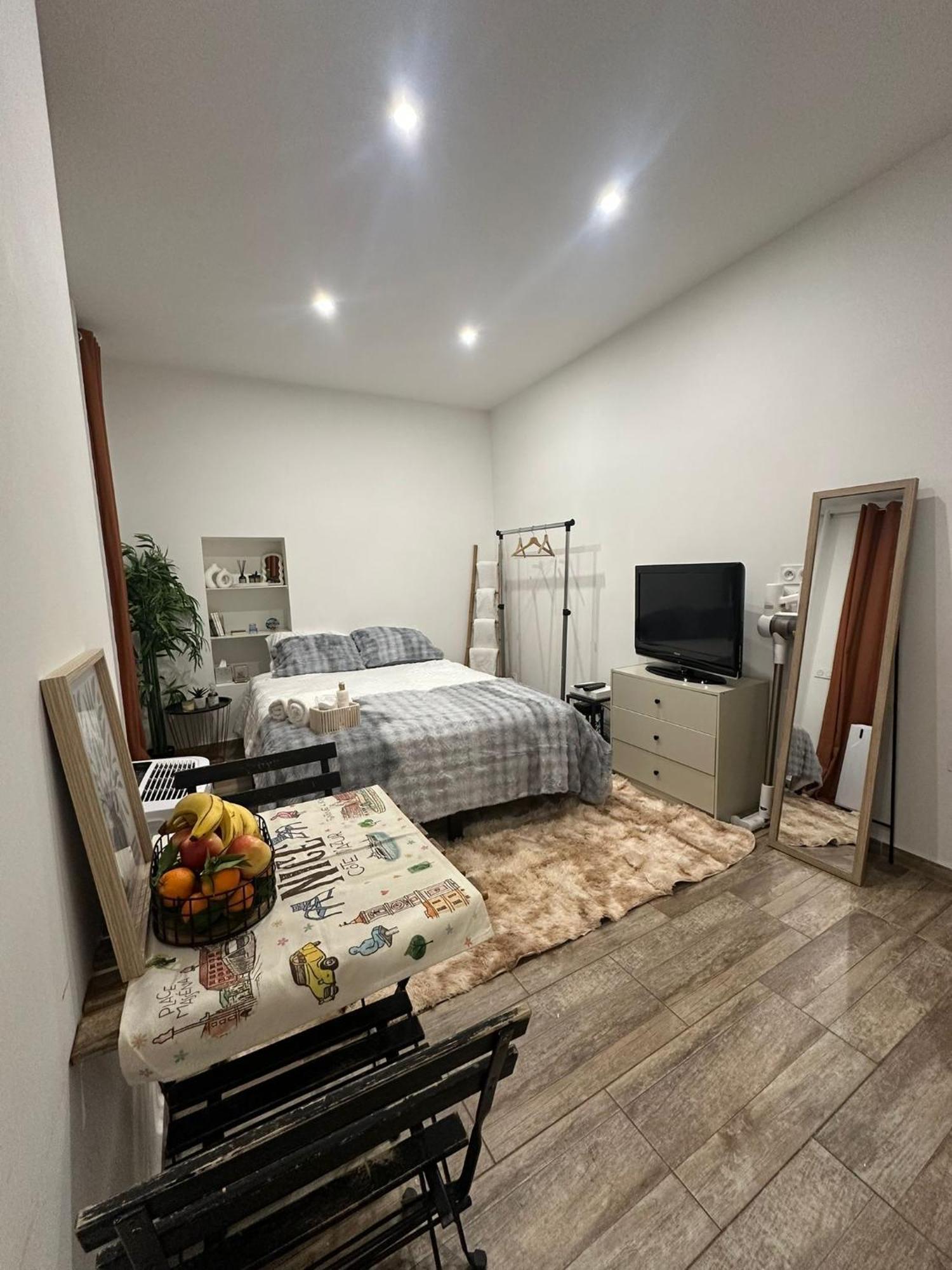 Cosy Vieux A 2 Pas De La Nice