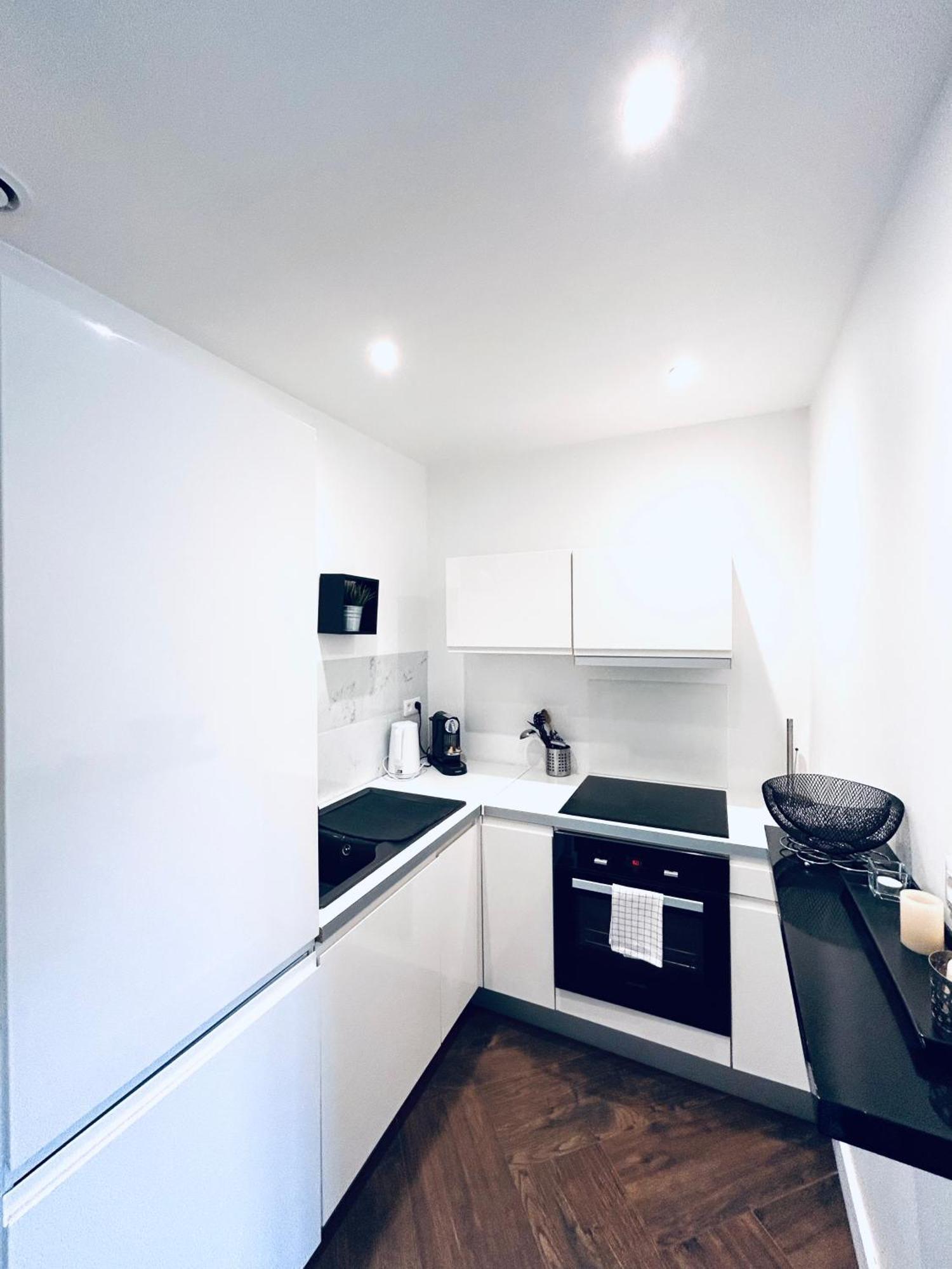 Happy Spacieux En Dernier Etage Avec Balcon A 5 Minutes A Pieds Du Vieux Et De La Quartier Dubouchage *