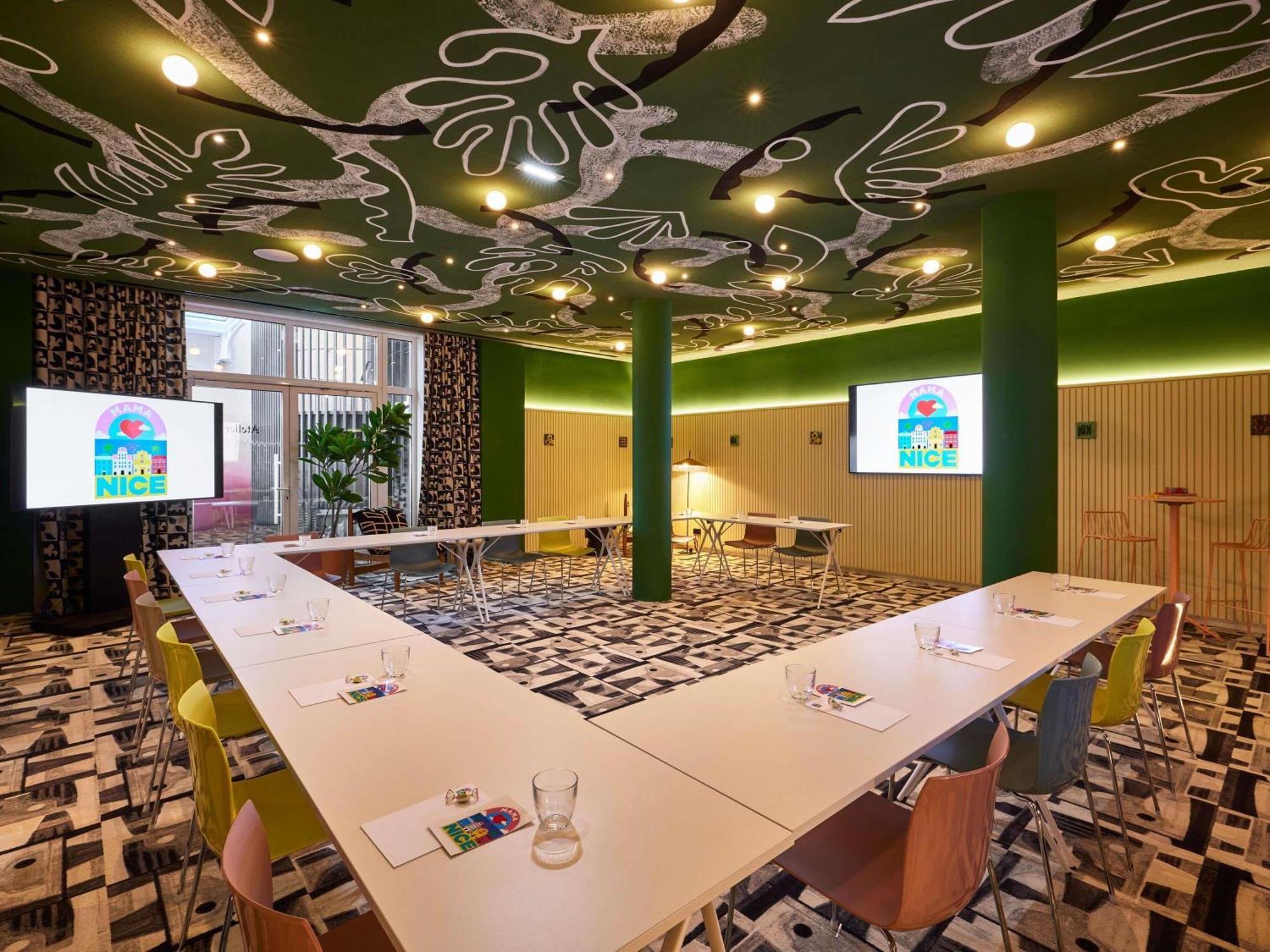 Hotel Mama Shelter