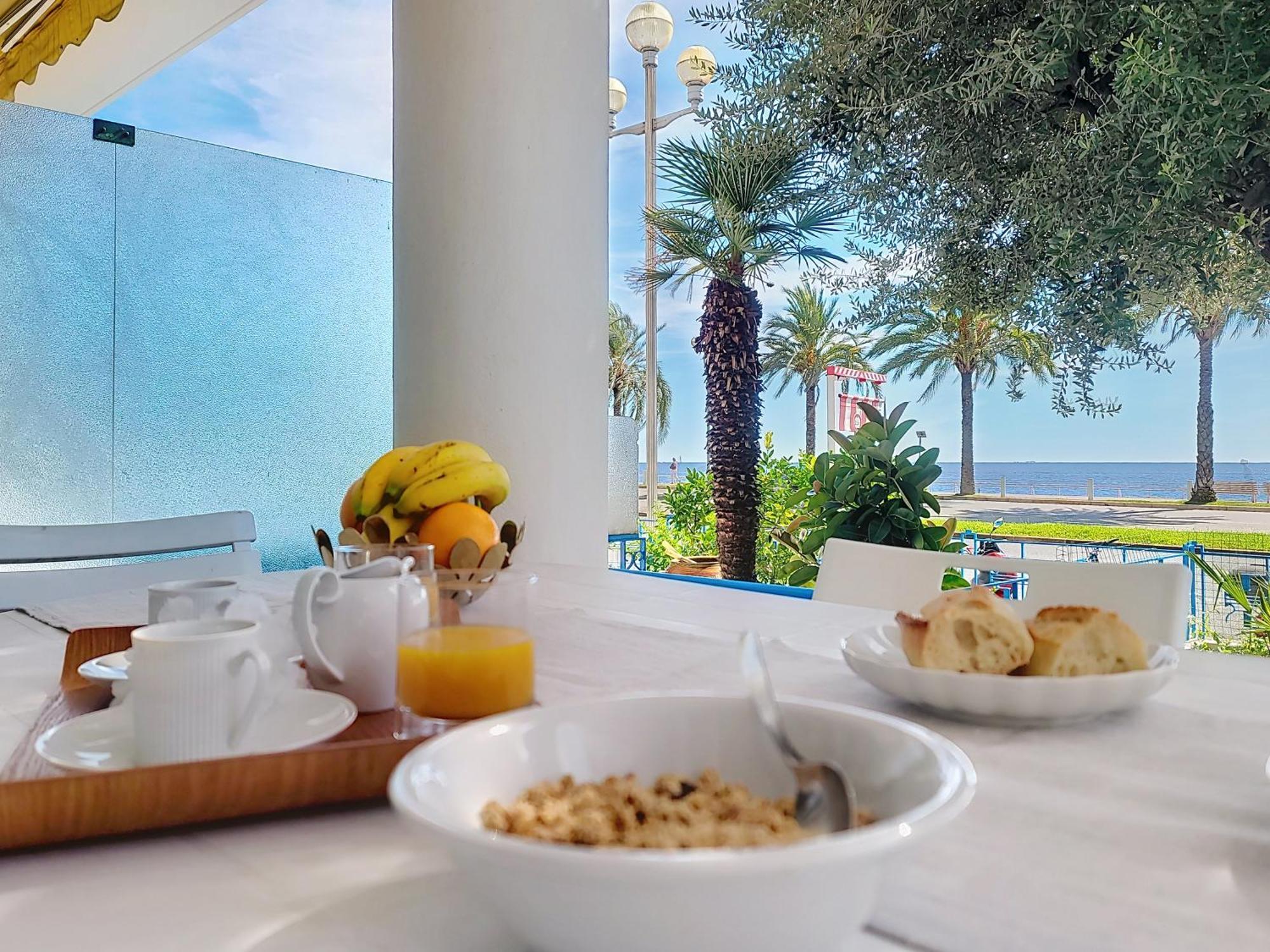 Promenade Des Garden Sea View