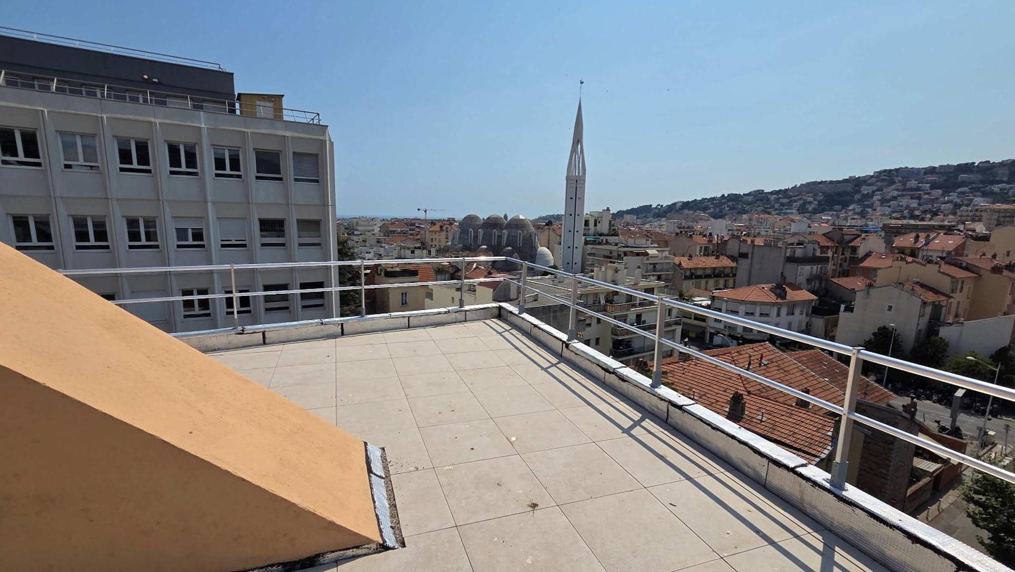 Lx155 Roof Terrace Center Mobility Lease Apartment Nice