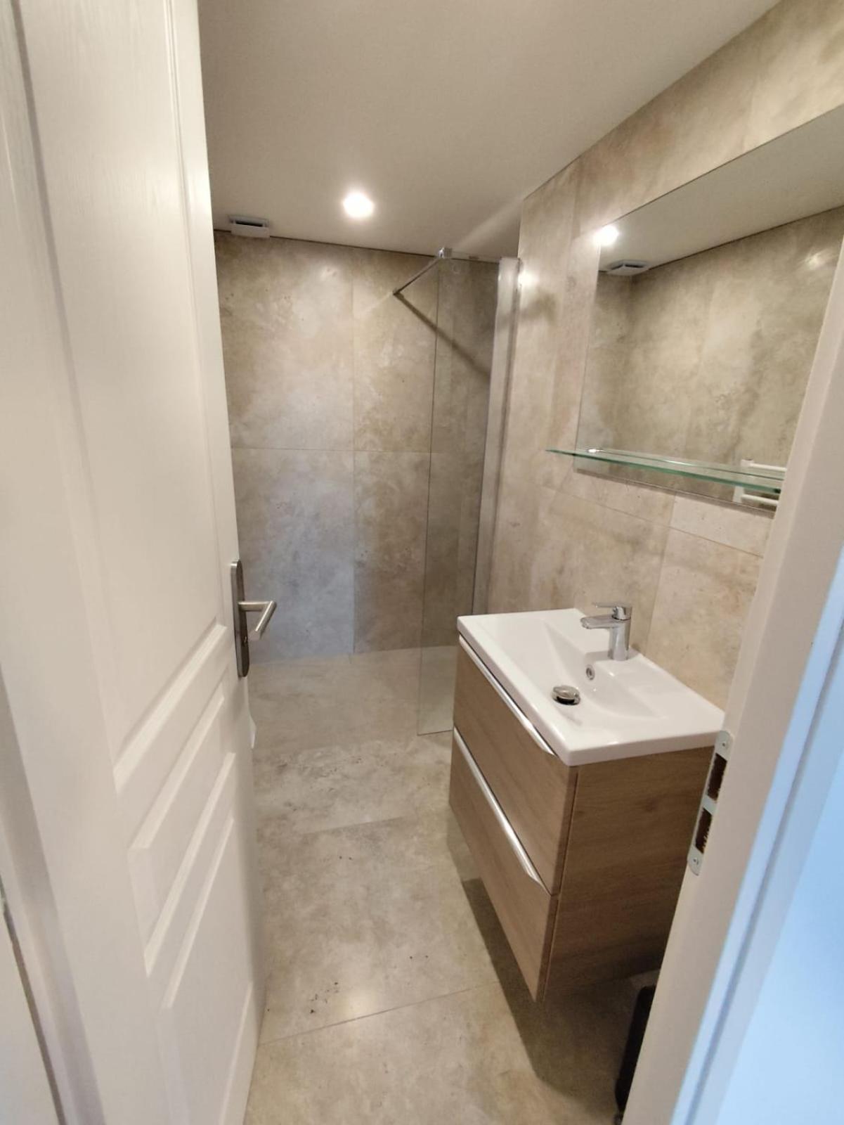 Apartment Maioun Cremat