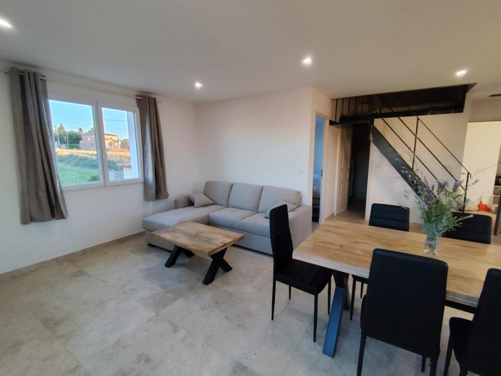 Apartment Maioun Cremat