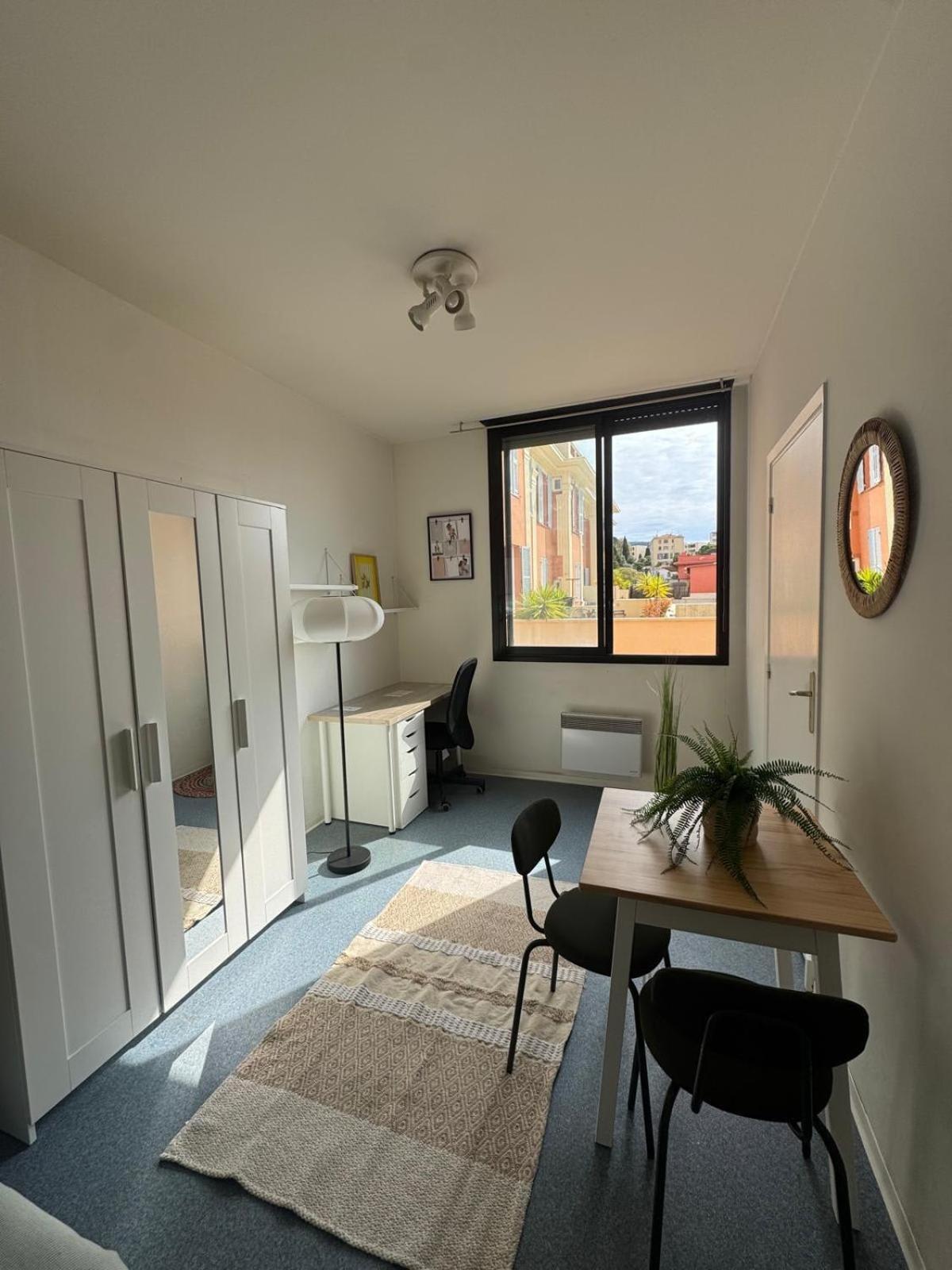 Apartment Bright In - Mobility Lease Only - Wifi Nice