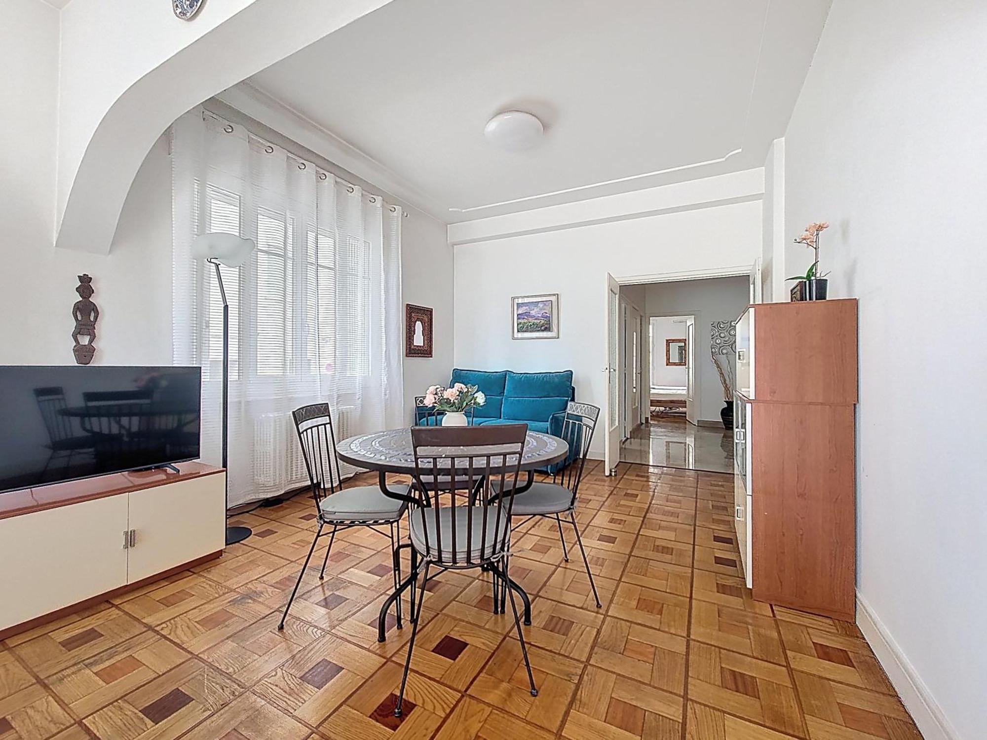 Promenade Des Garden Sea View