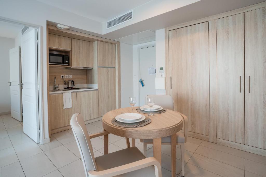 Aparthotel Quality 4*