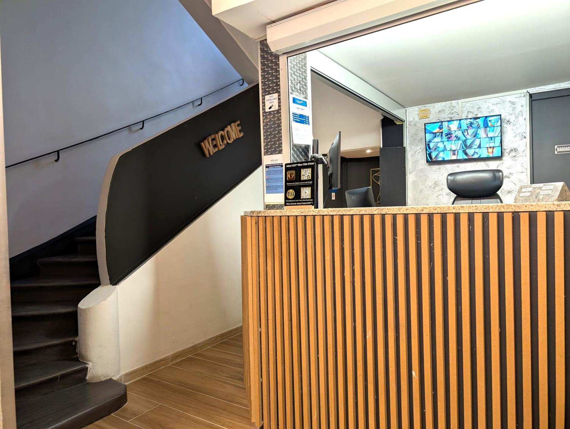 Hotel H33 2*