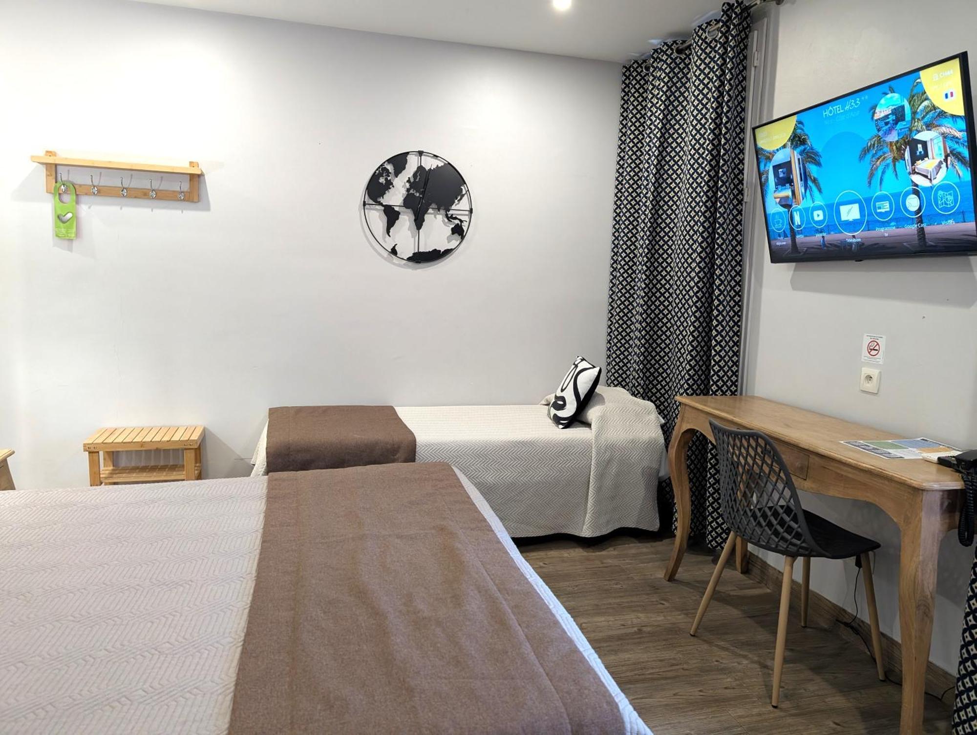 H33 Hotel 2*