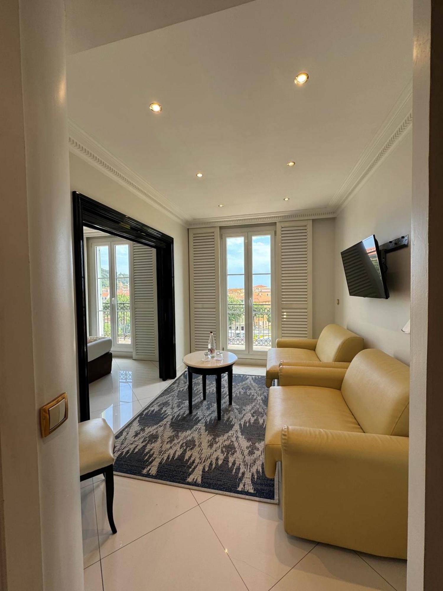 Aston La Scala Hotel