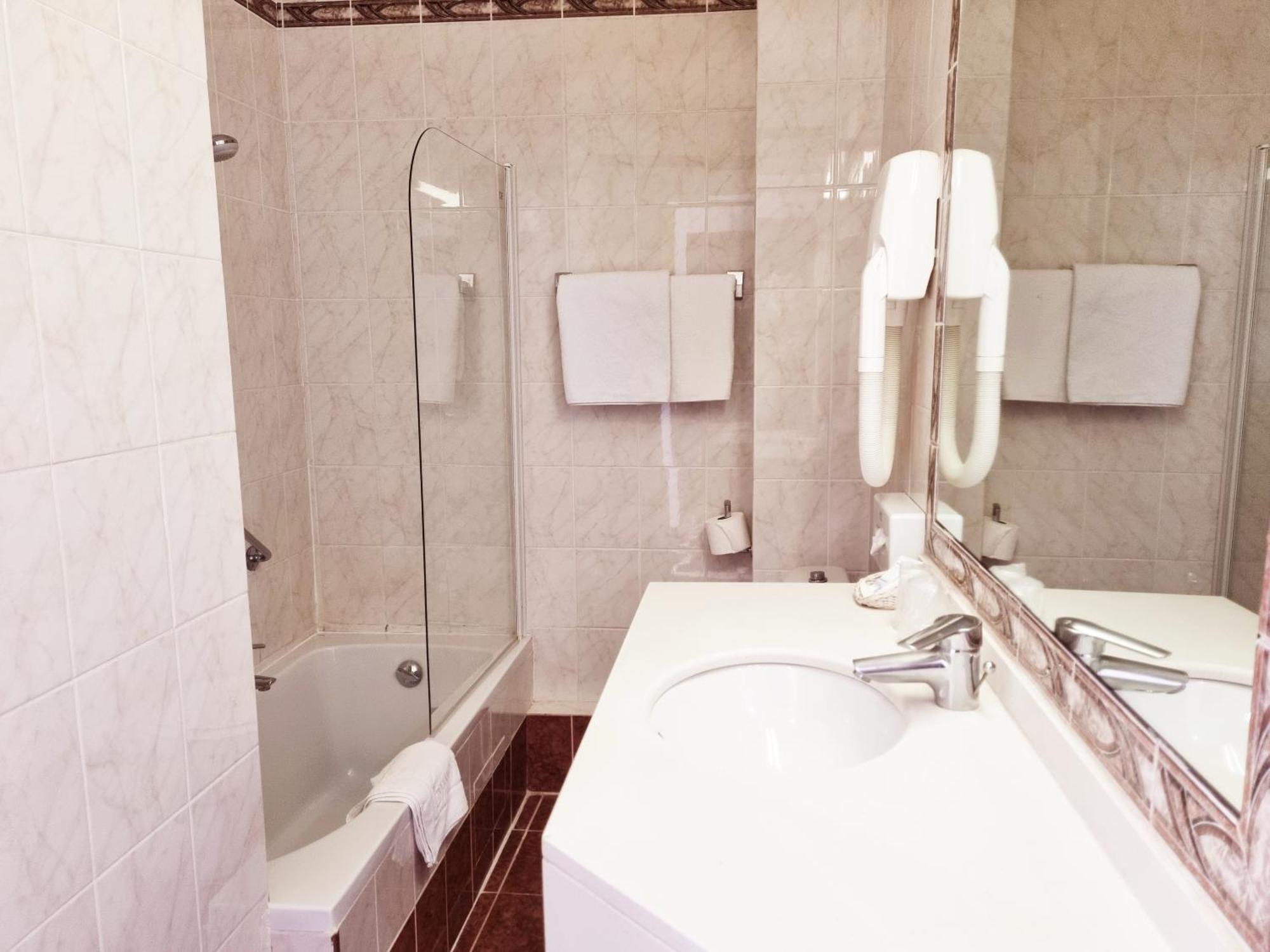 Carlton Nice, Partially Renovated Hotel 3*