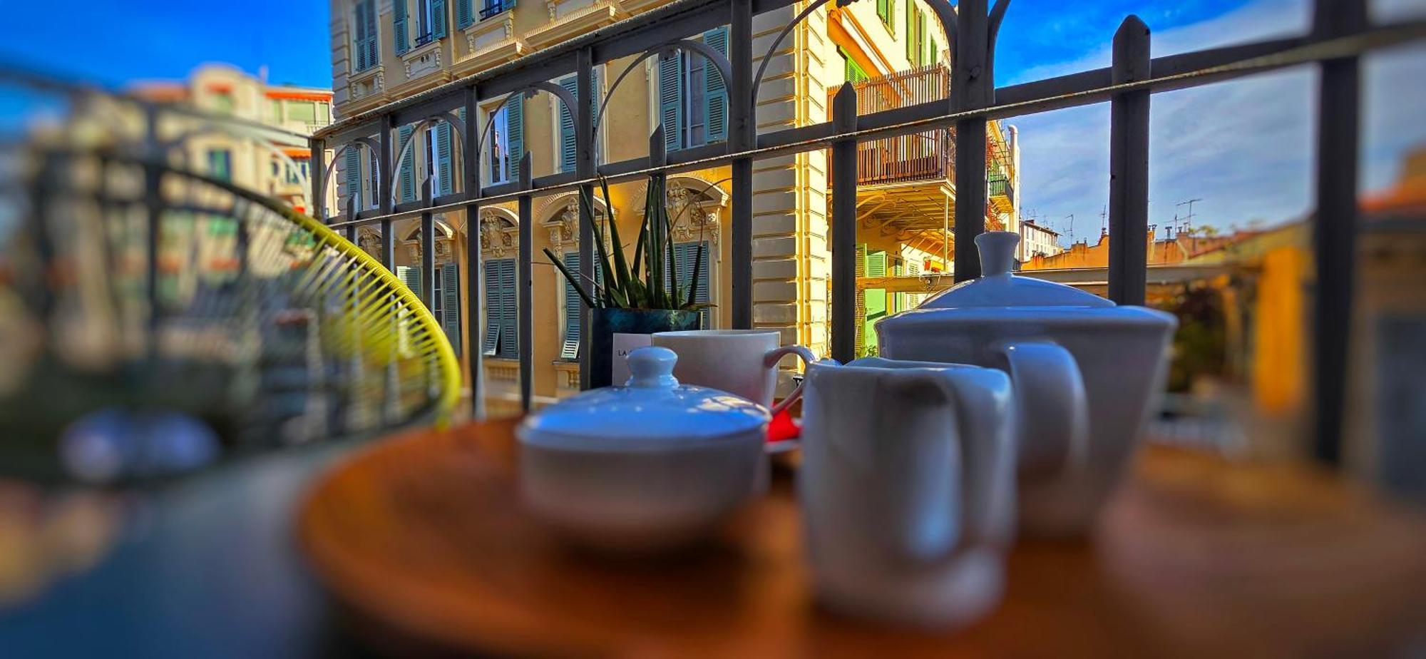 Le Petit Trianon Et Le Charme Des Hotel Nice