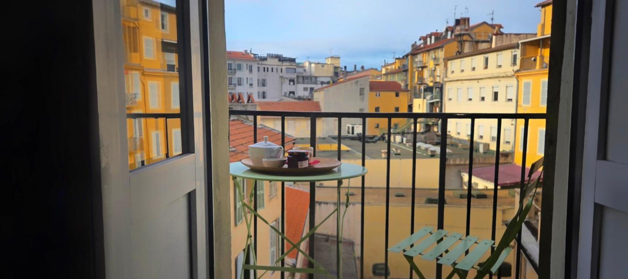 Le Petit Trianon Et Le Charme Des 2* Nice