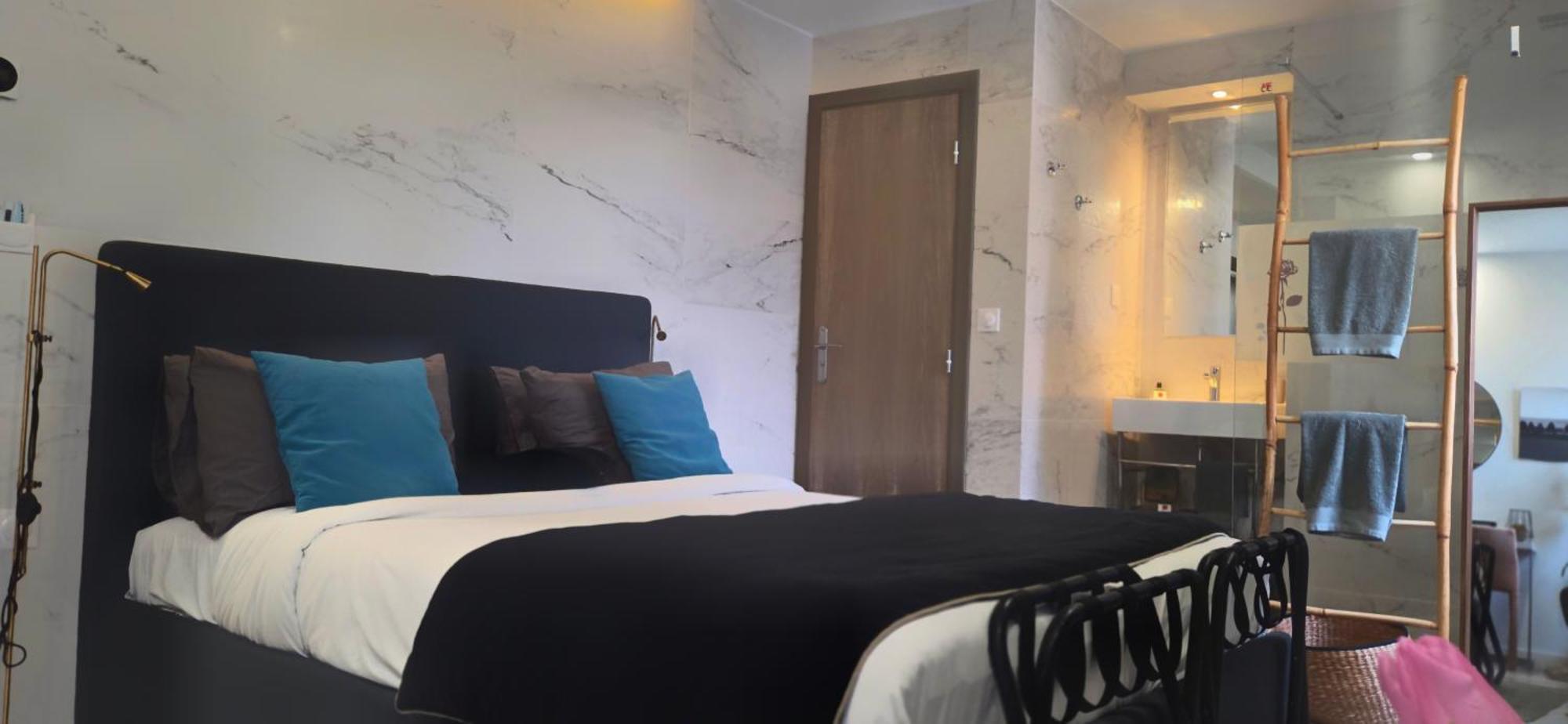 Le Petit Trianon Et Le Charme Des 2* Nice