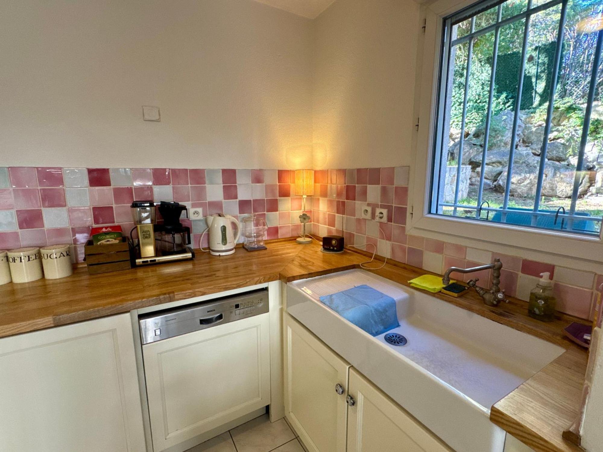 Apartment Villa Soraya Nice - Sunny Appartment Cote D'Azur With Large Garden *