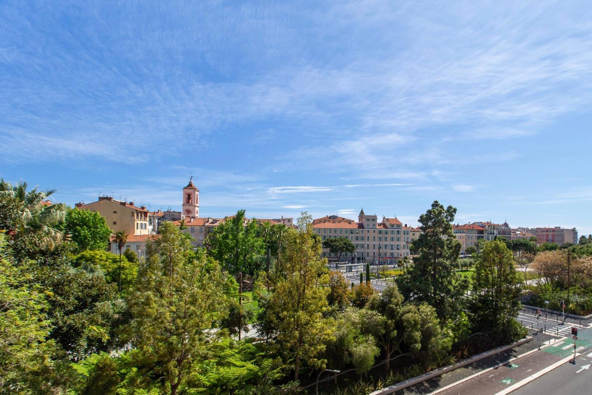 Grand H -f2, Face Vieux- Nice, Terrasse, Ascenseur, Climatisation, Terrace - Center Apartment *