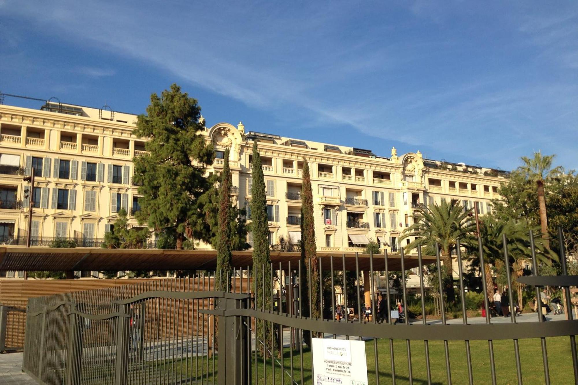 Grand H -f2, Face Vieux- Nice, Terrasse, Ascenseur, Climatisation, Terrace - Center Apartment Nice