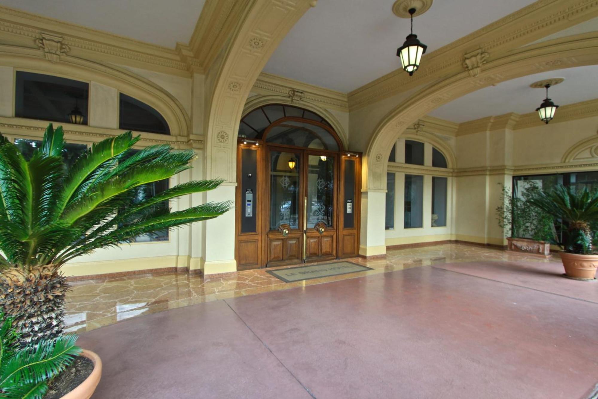 Apartment Grand H -f2, Face Vieux- Nice, Terrasse, Ascenseur, Climatisation, Terrace - Center *