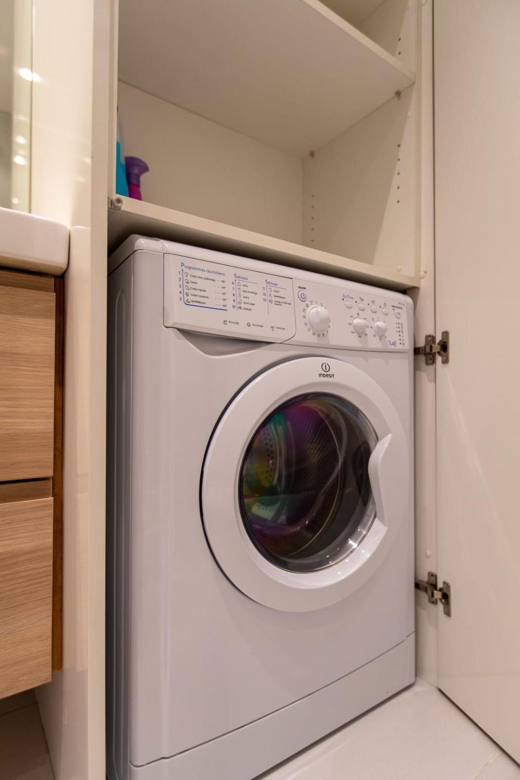 Apartment Grand H -f2, Face Vieux- Nice, Terrasse, Ascenseur, Climatisation, Terrace - Center *