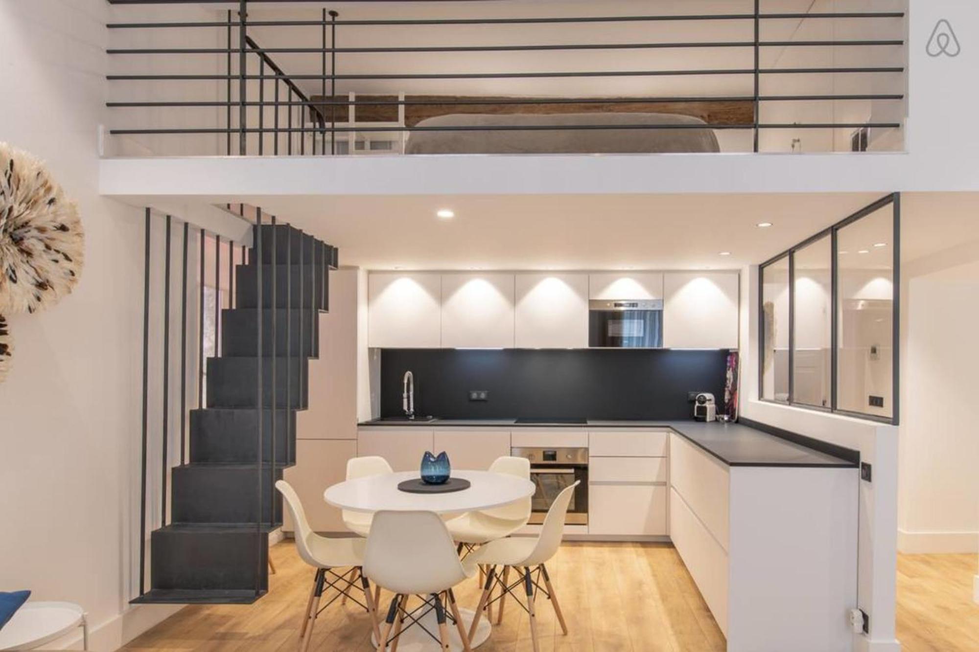 Cours Saleya Renovated 3 Bedrooms 1 Min To Air Conditioning