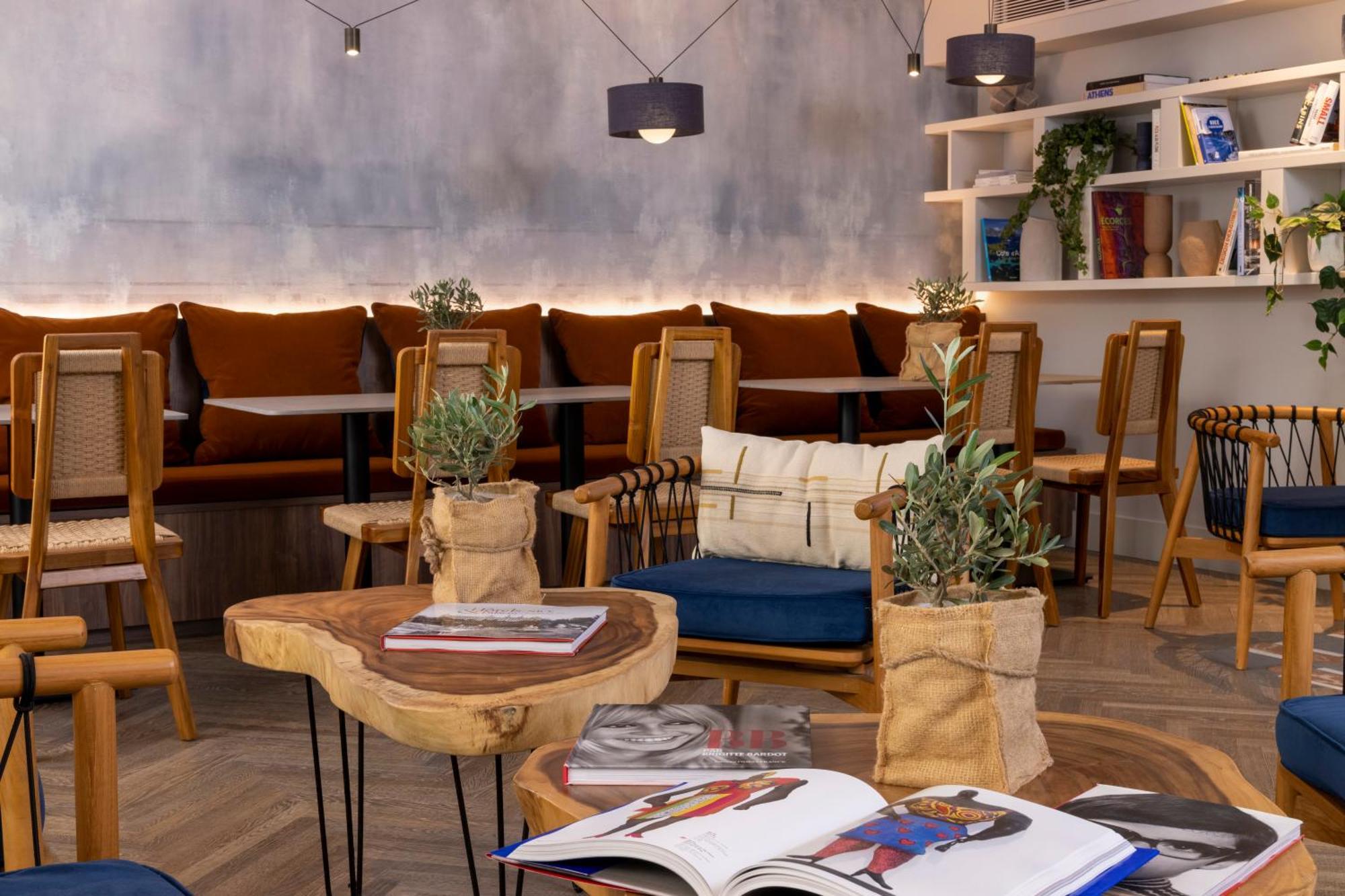 Ikonik Jean Medecin Hotel