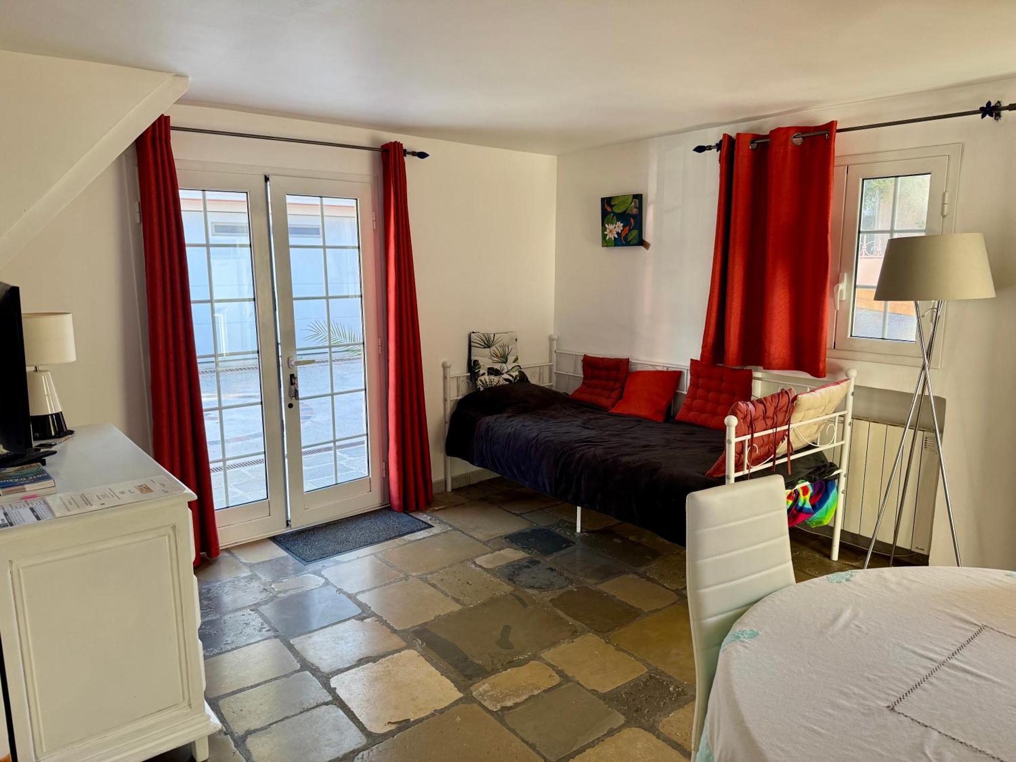 D'hotes Duplex Le Petit Mas Nicois De La Rose Bed & Breakfast