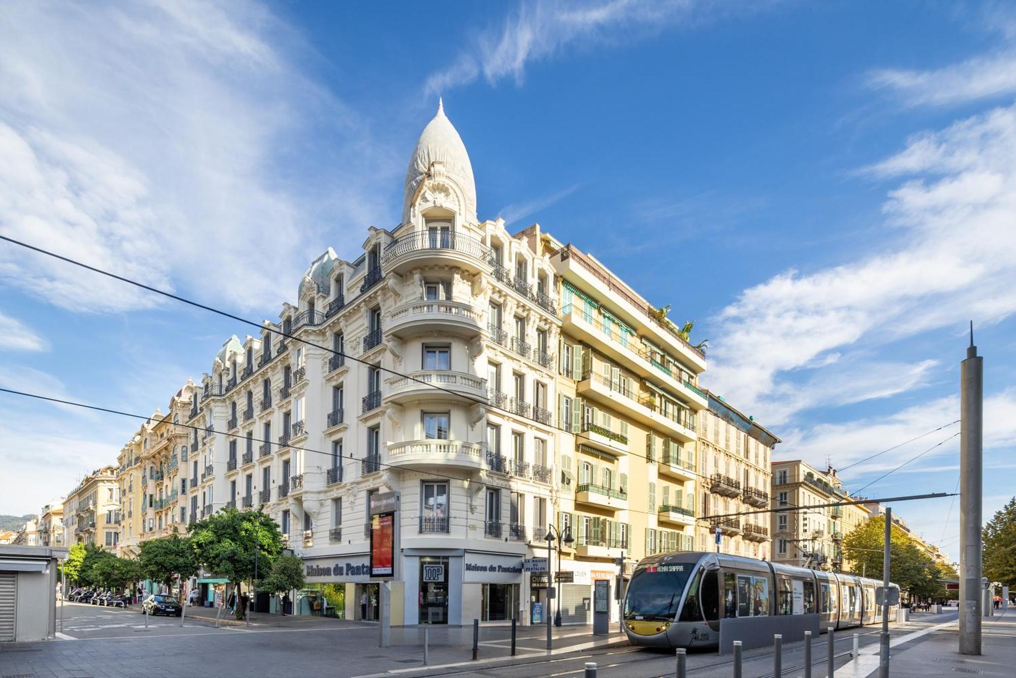 Ikonik Marengo Hotel