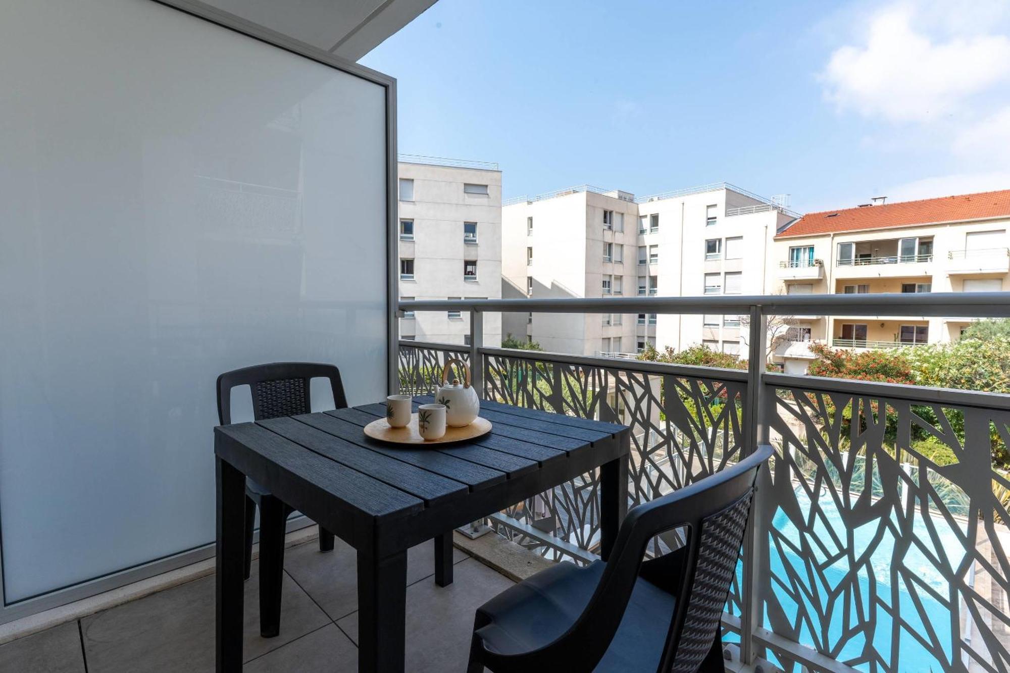 Aparthotel Quality 3*